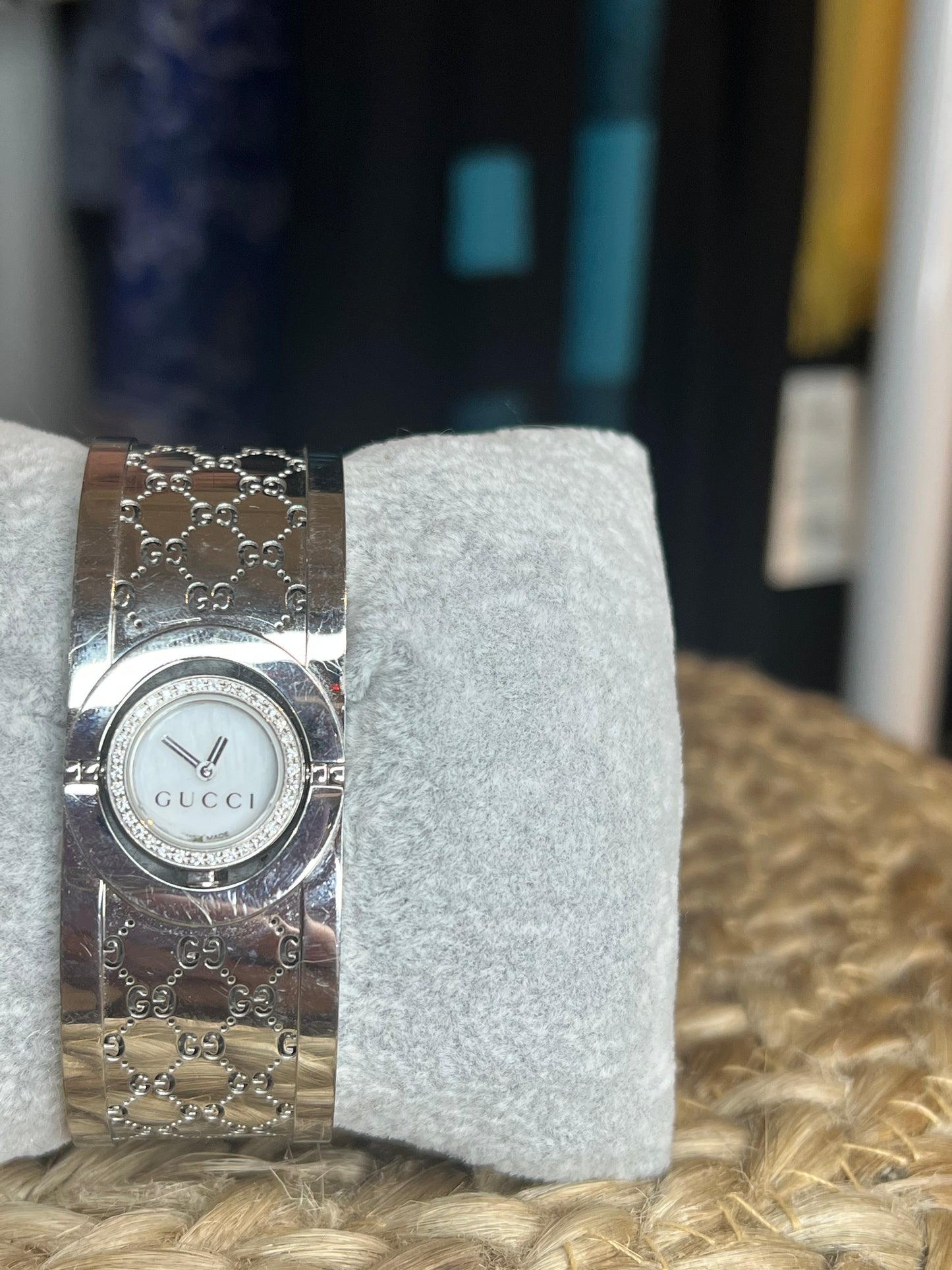 Gucci Twirl Silver Stainless Steel Double-G Ladies Watch