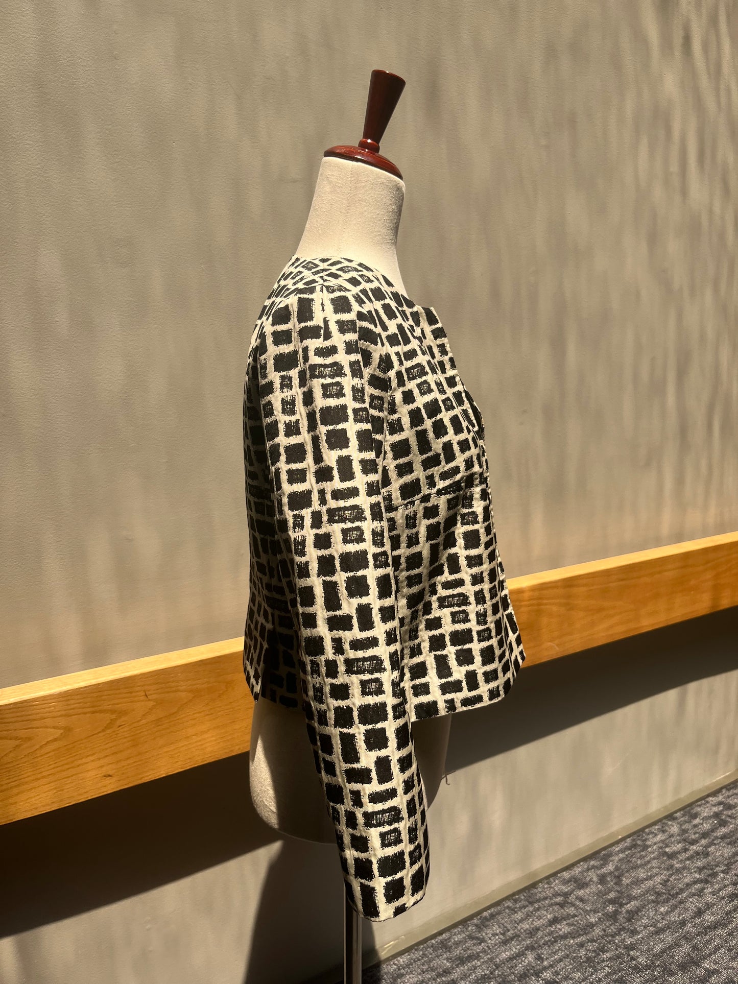 Ladies Paul Ka Black & White Square Printed Blazer Sz. Small