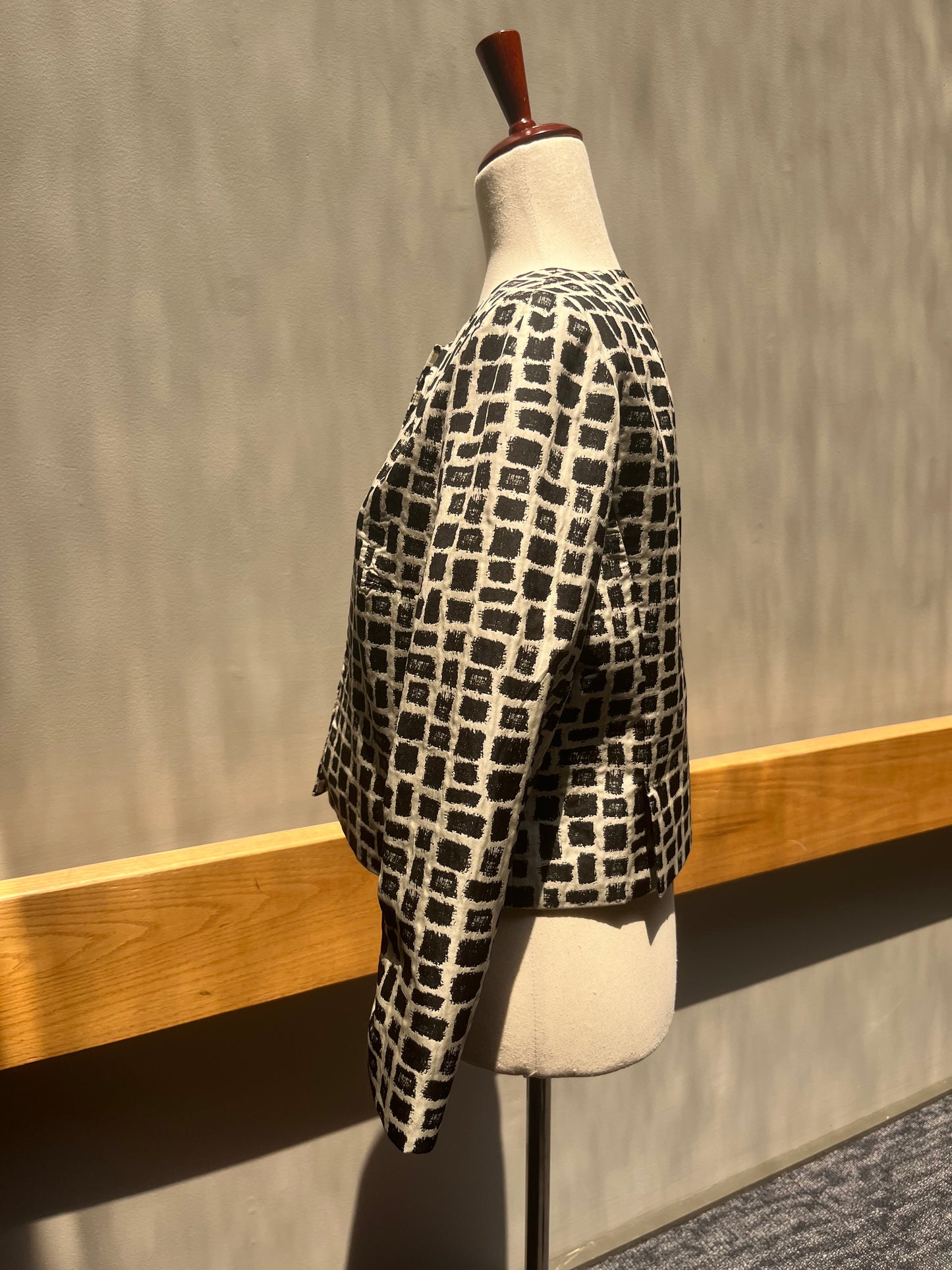 Ladies Paul Ka Black & White Square Printed Blazer Sz. Small