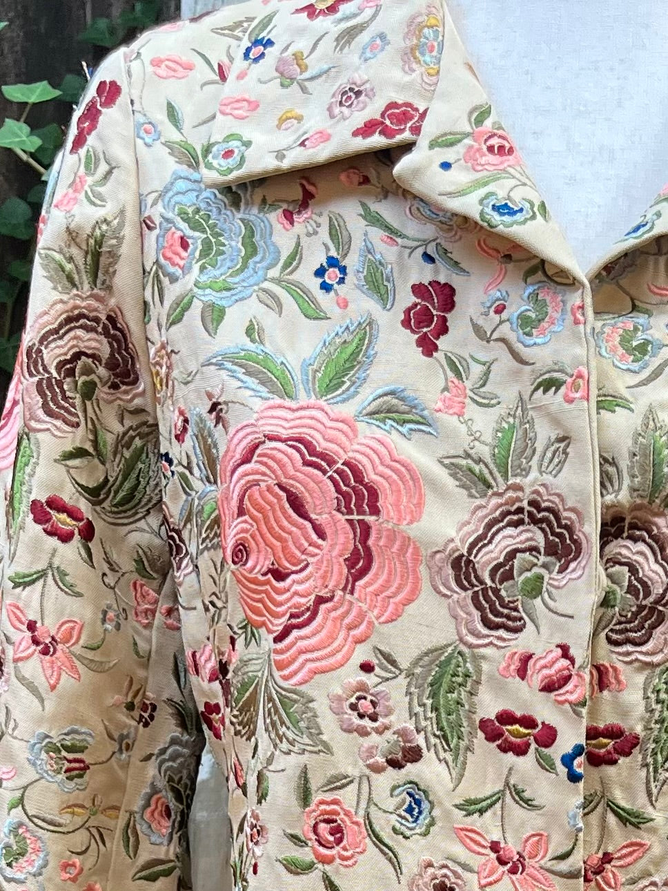 Johnny Was BIYA Beige Embroidered Silk Jacket/Coat