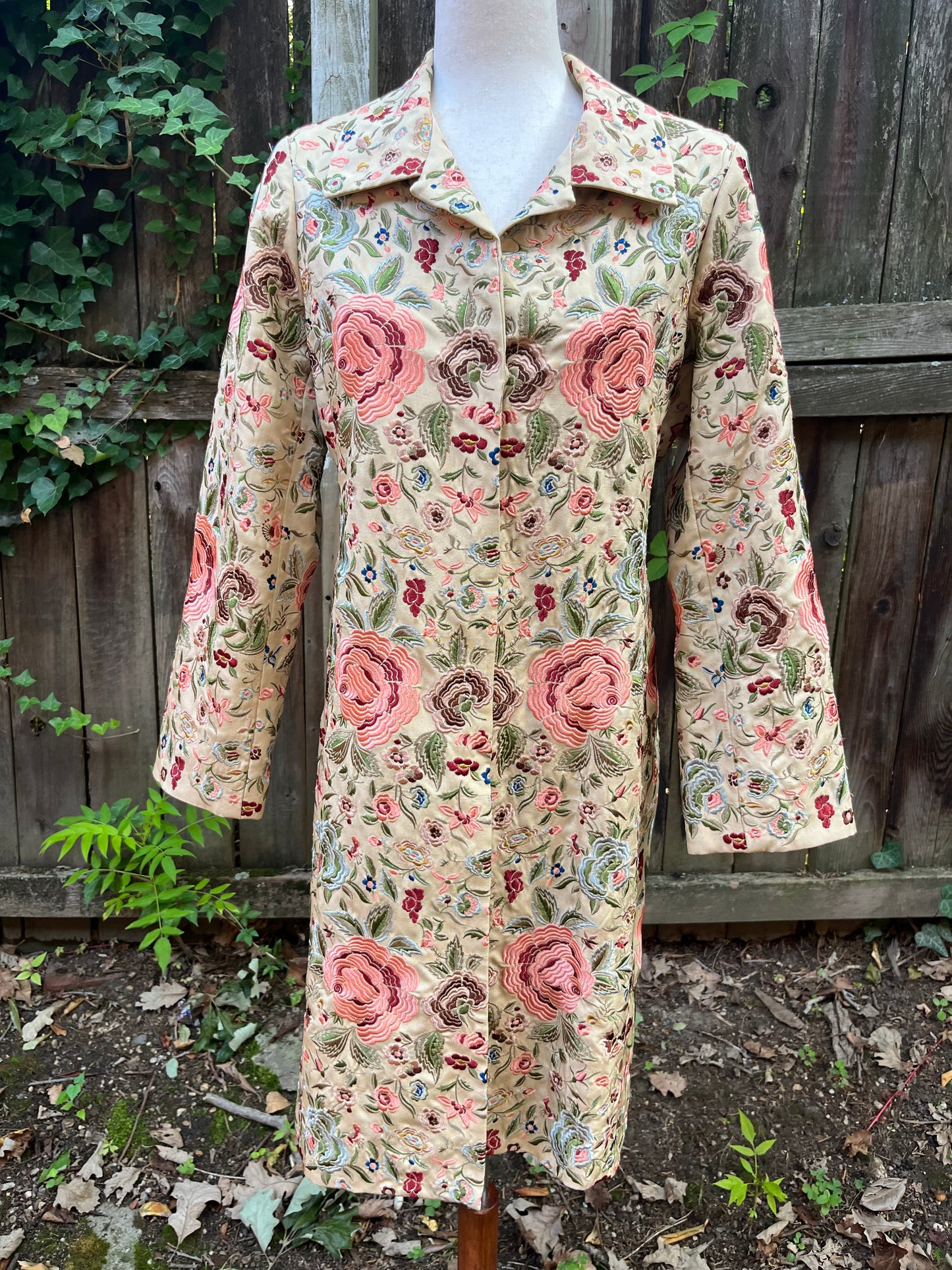 Johnny Was BIYA Beige Embroidered Silk Jacket/Coat