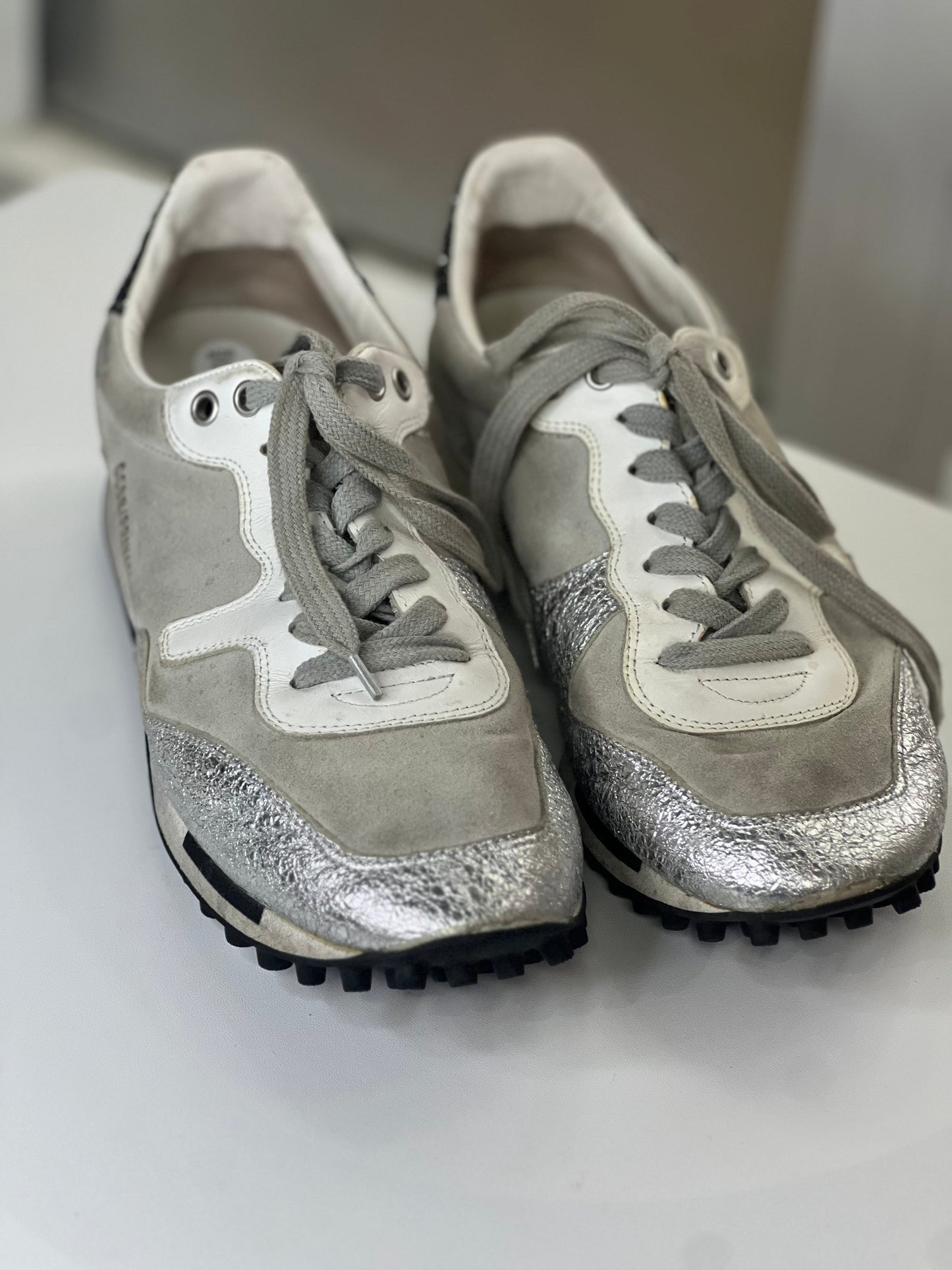 Starland (Golden Goose) Silver Suede Glitter Sneaker