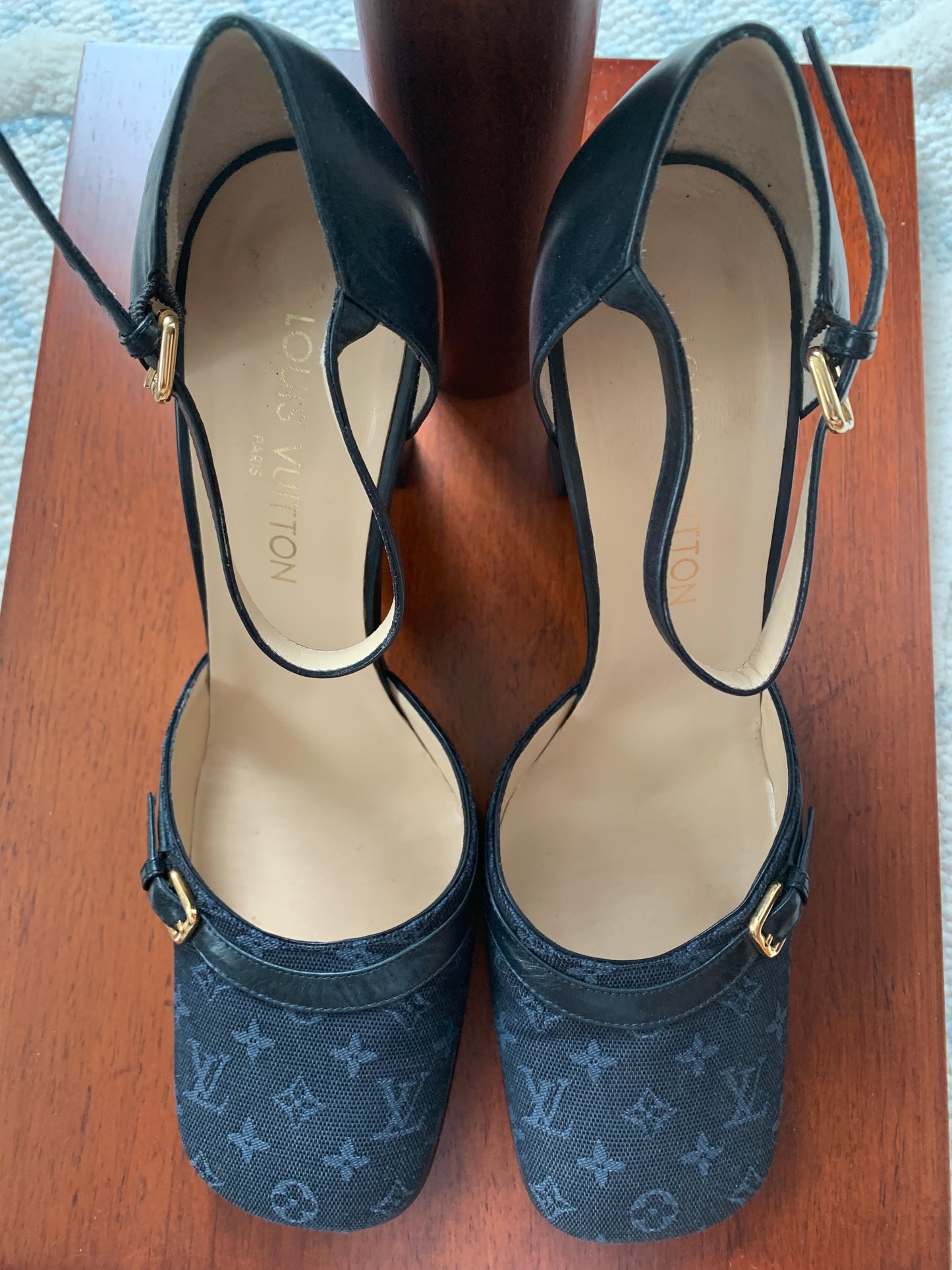 Ladies Louis Vuitton Canvas, Leather Monogram Blue D'Orsay Pumps