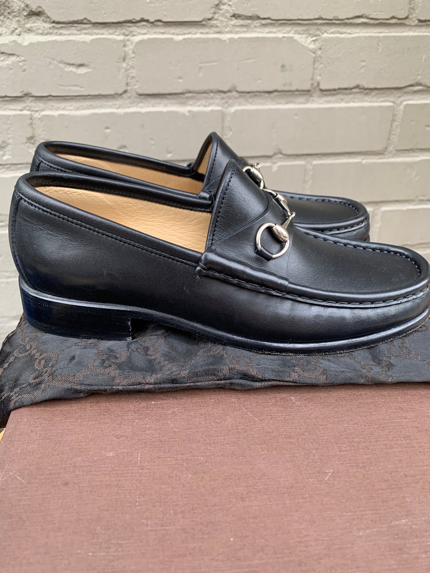 Gucci Black Leather Loafers w/ Silver Horsebit Sz 7