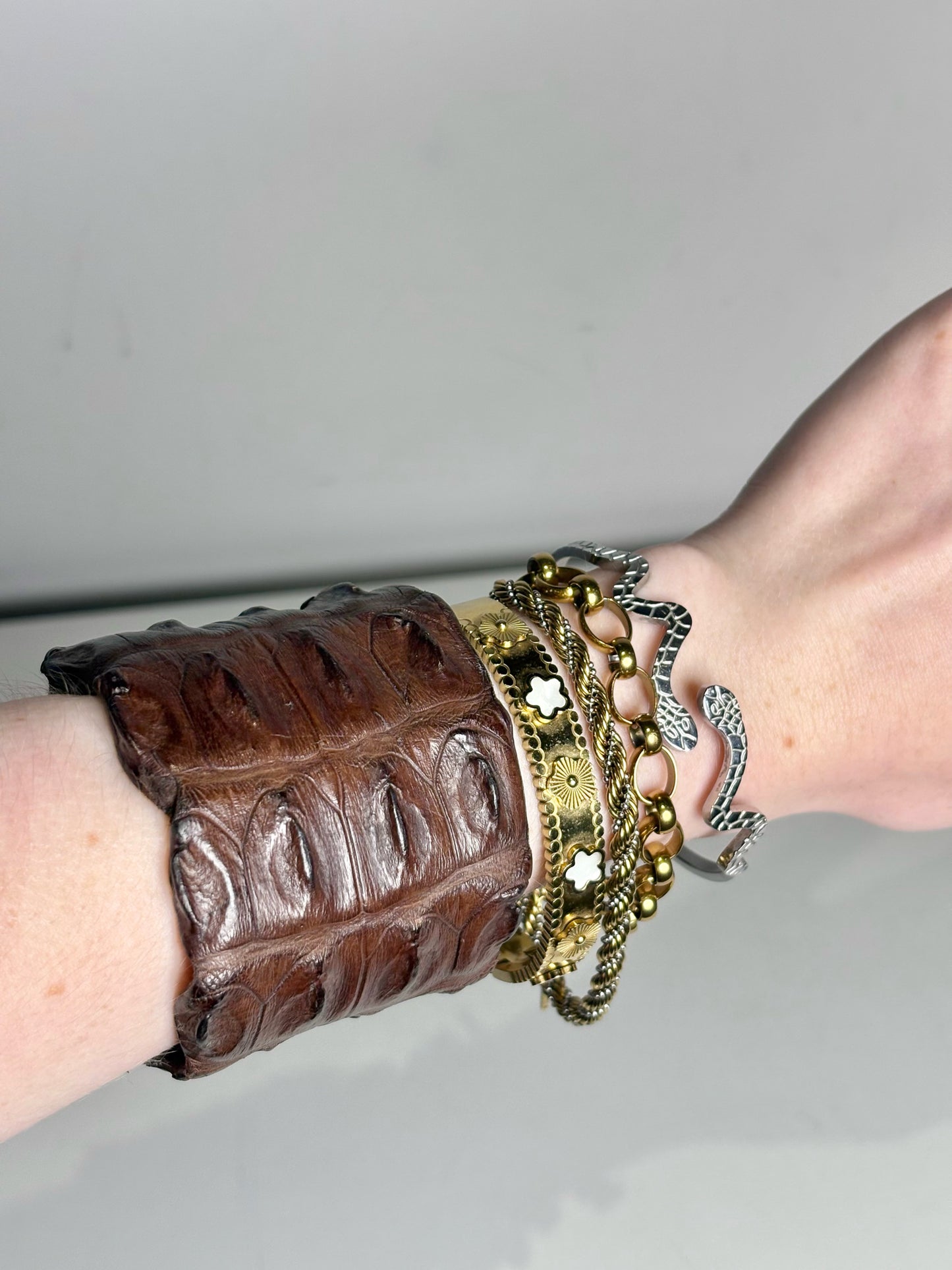 No Label Women's Crocodile Leather Pre-owned Bracelet