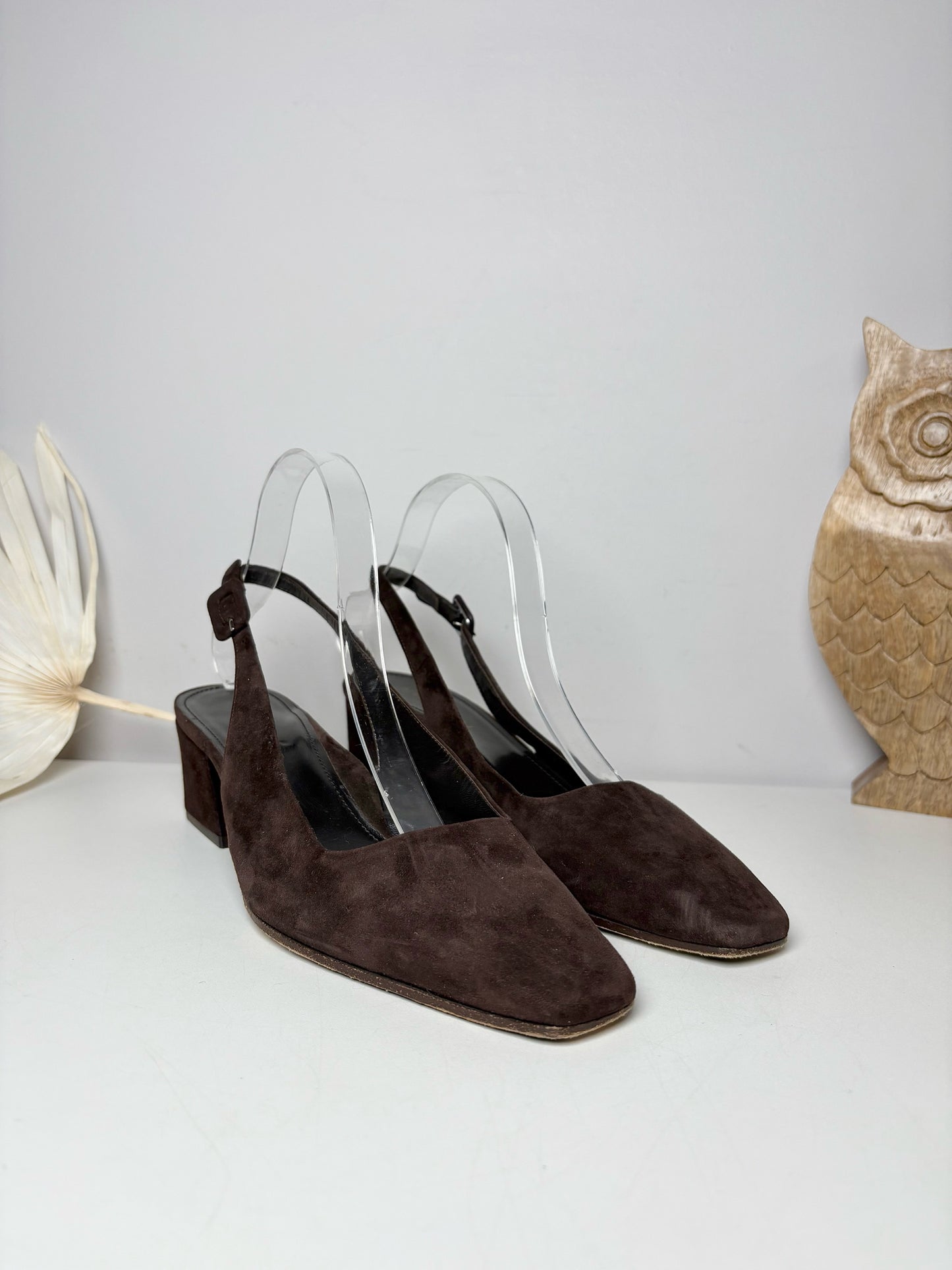 W Shoe Size 39 Marion Parke Suede Heels