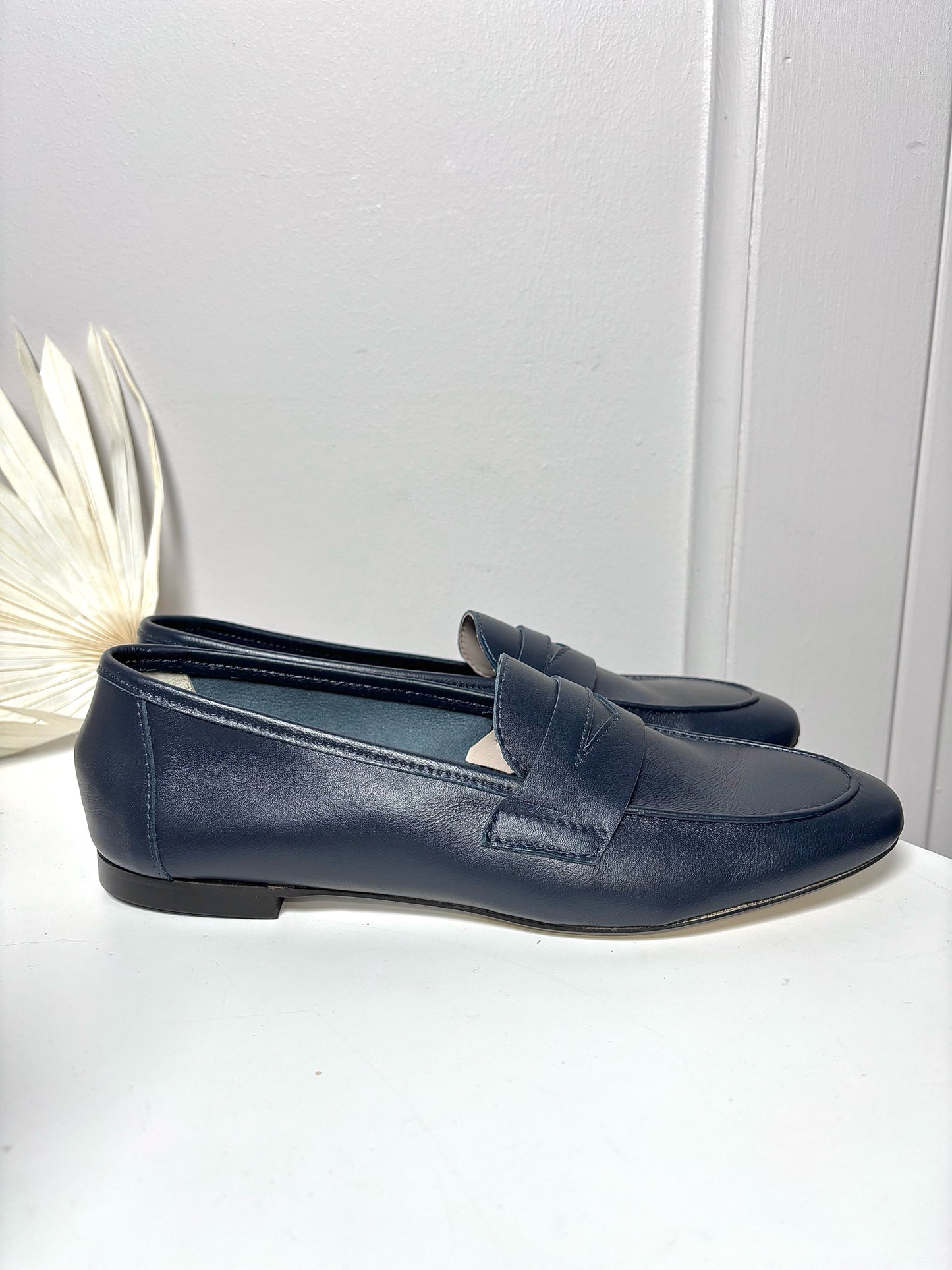 W Shoe Size 39 (8.5 US) Michele Lopriore Blue Leather Paola Loafers