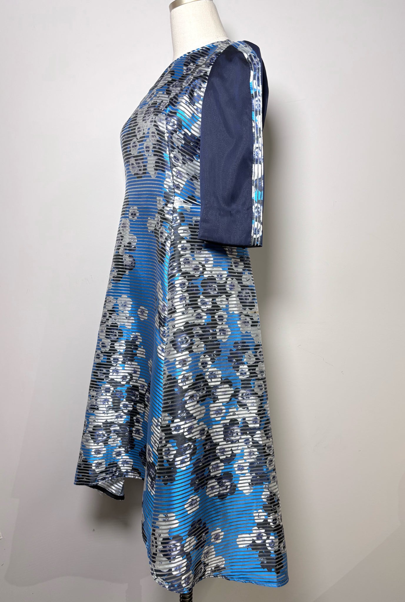 Women Size 8 L.K. Bennett Blue Floral Dress