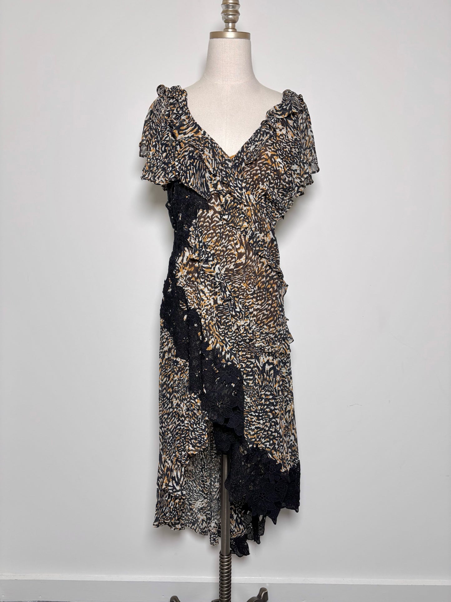 Women Size 8P Anthropologie Black, Gold Floral Lace Trim NWT Dress