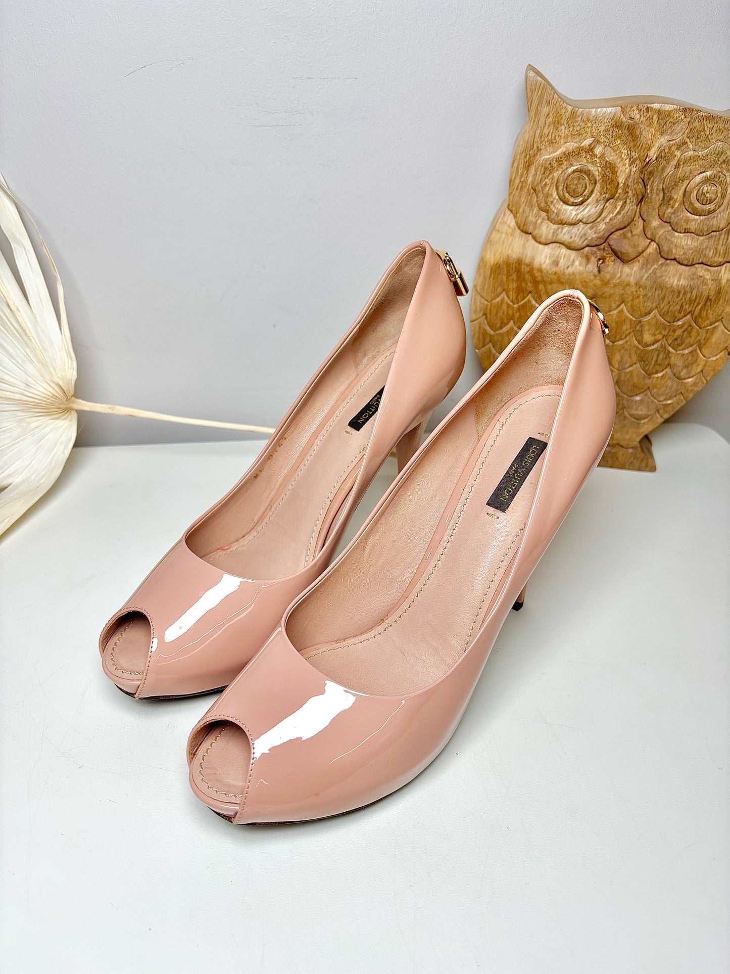 W Shoe Size 41 (8, US) Louis Vuitton Light Pink Leather Patent Heels