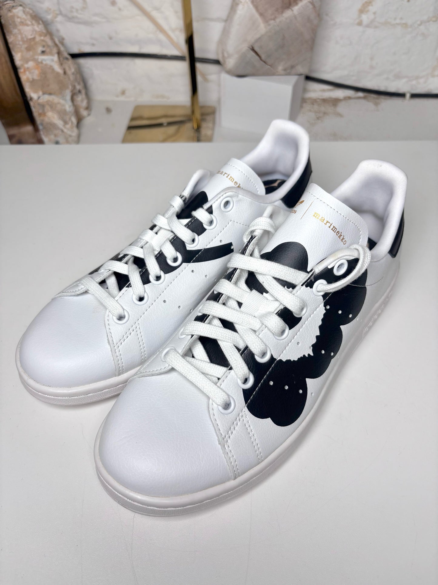 W Shoe Size 8.5 adidas x marimekko Black & White Leather NWT Sneakers