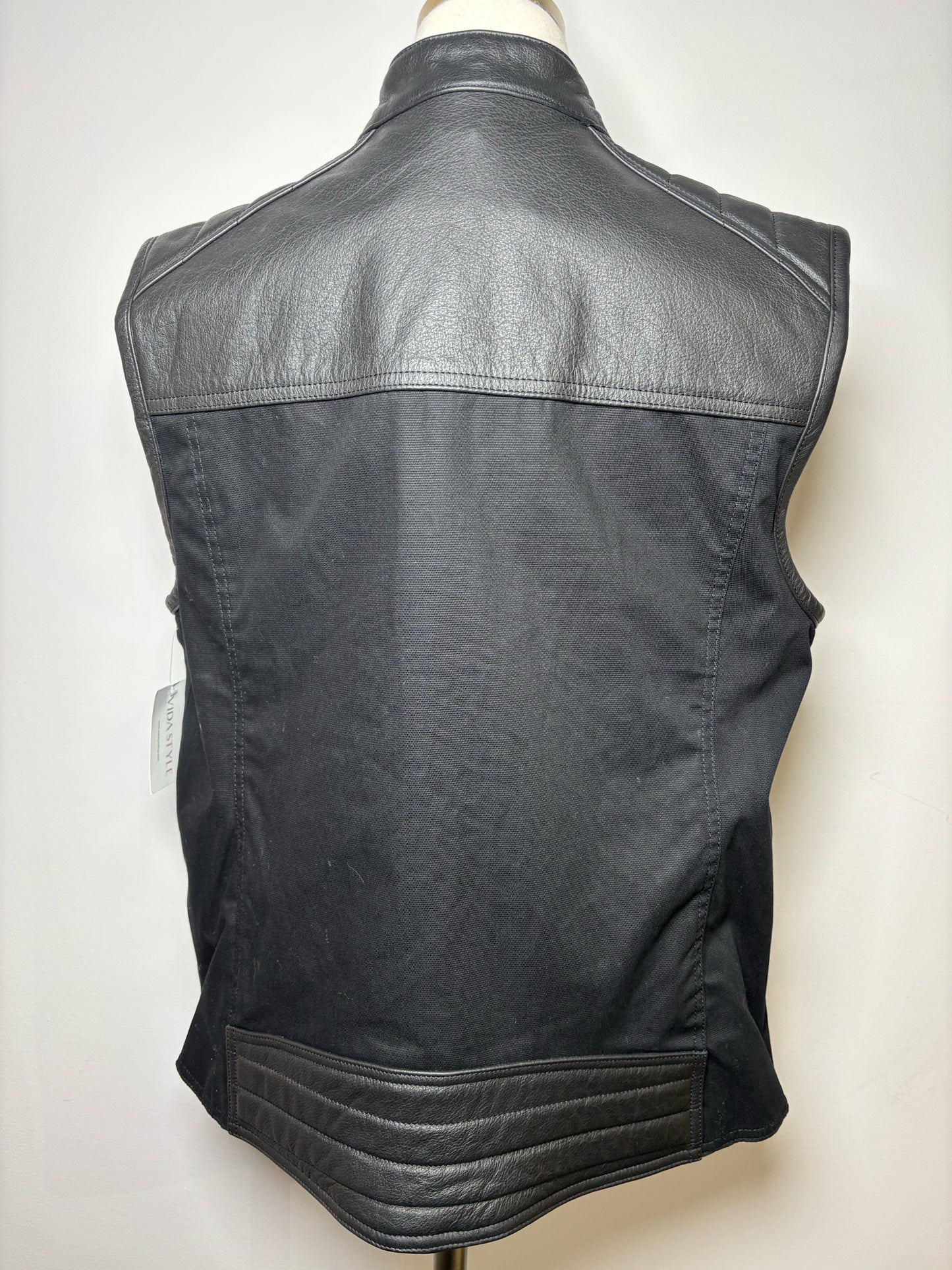 Harley Davidson Black Leather Solid Men's Vest