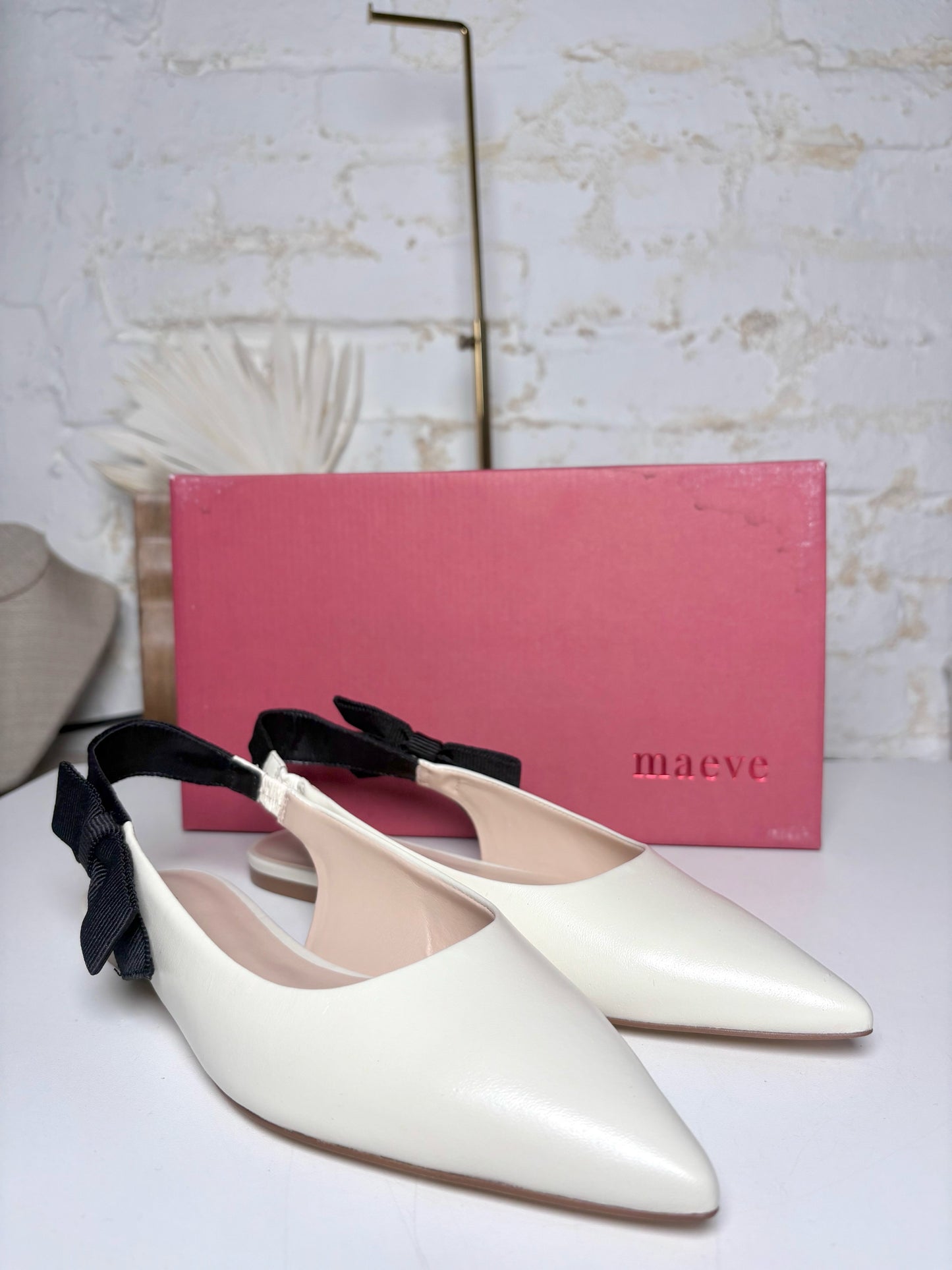 W Shoe Size 6 Maeve Ivory Leather NWT Flats