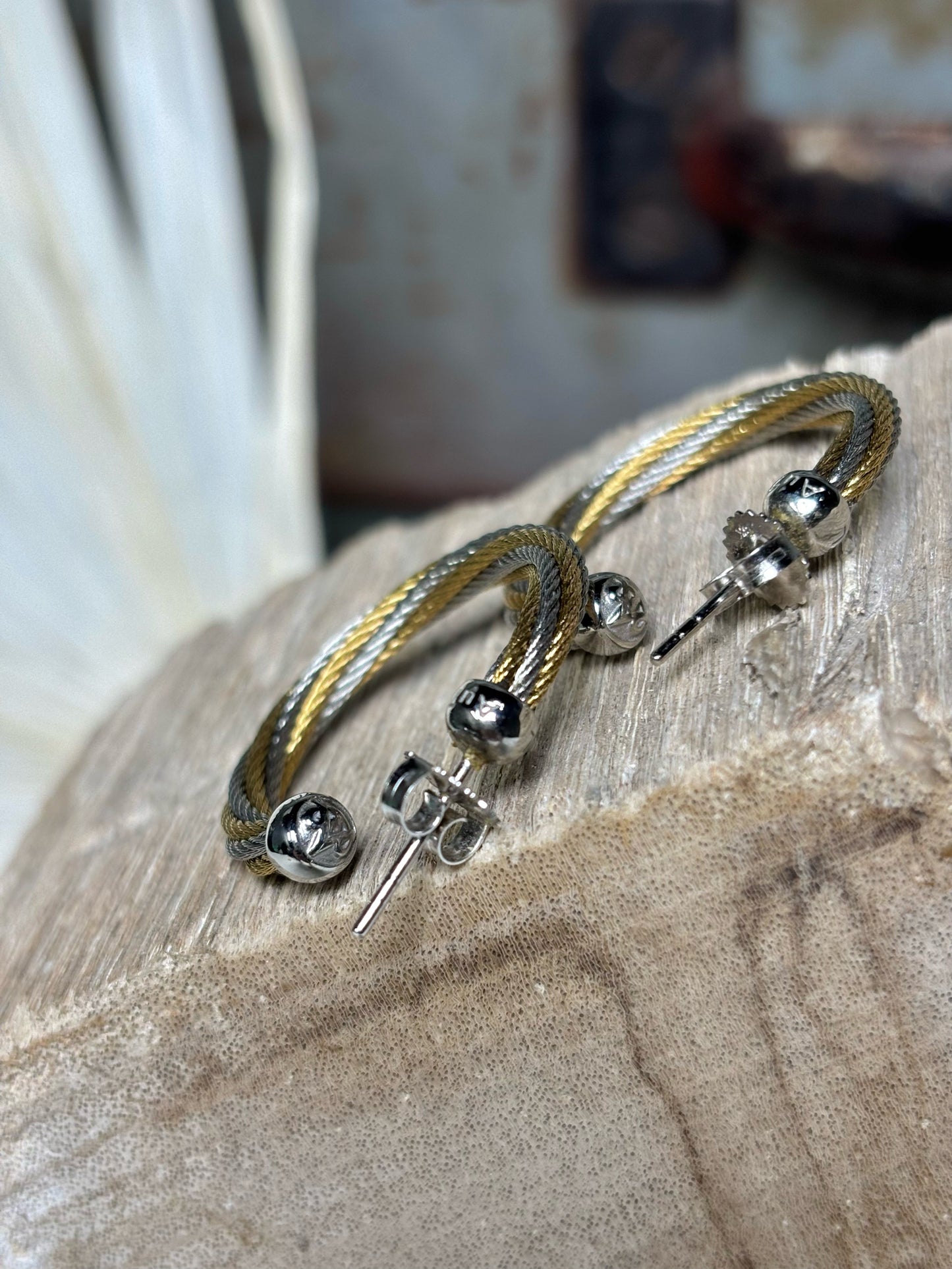 14K Gold Alor 14K Gold Clasp Earrings