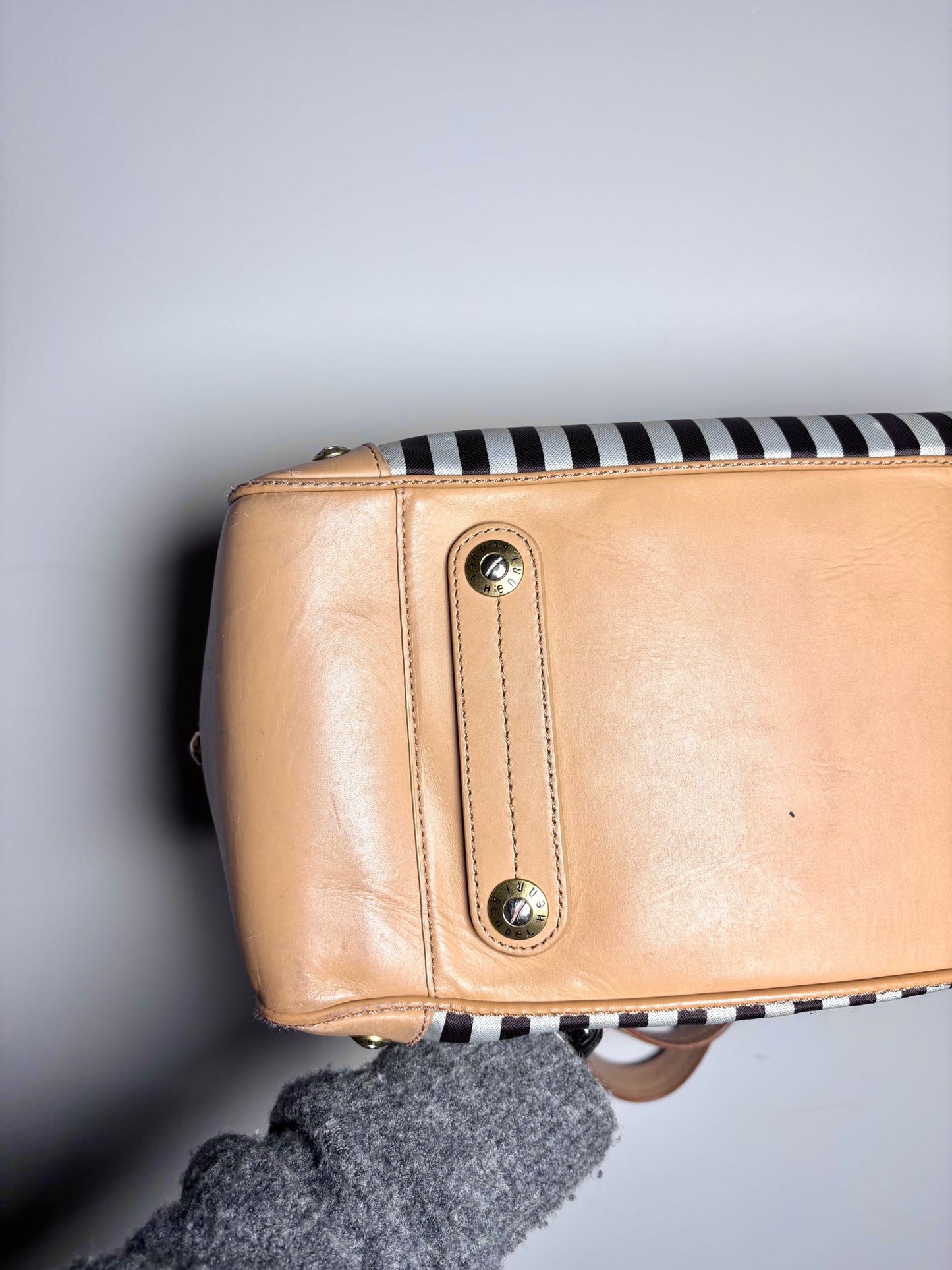 Henri Bendel Signature Centennial Strip 712 5th Ave Tote Pre-owned Purse