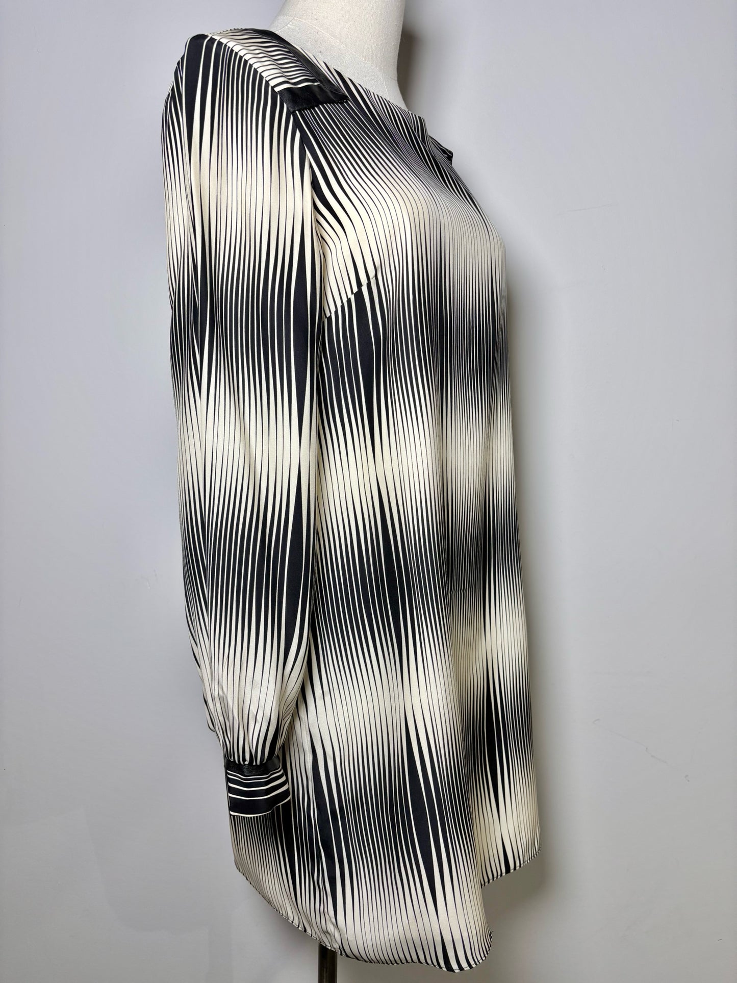 Women Size S Alice & Trixie Black & White Stripe Dress