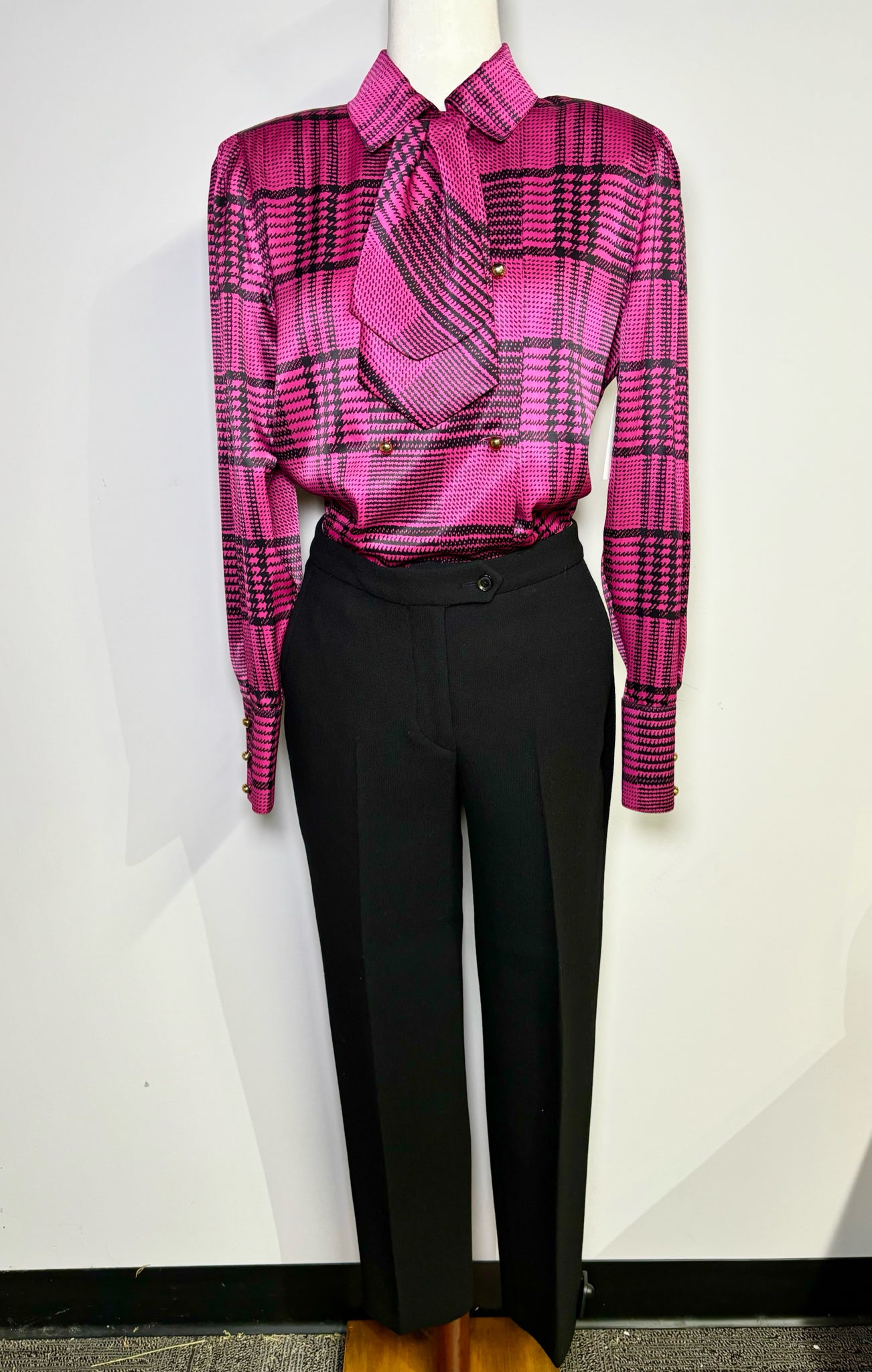 Women Size 44 Kiton Napoli Black Solid Crepe Wool Pants