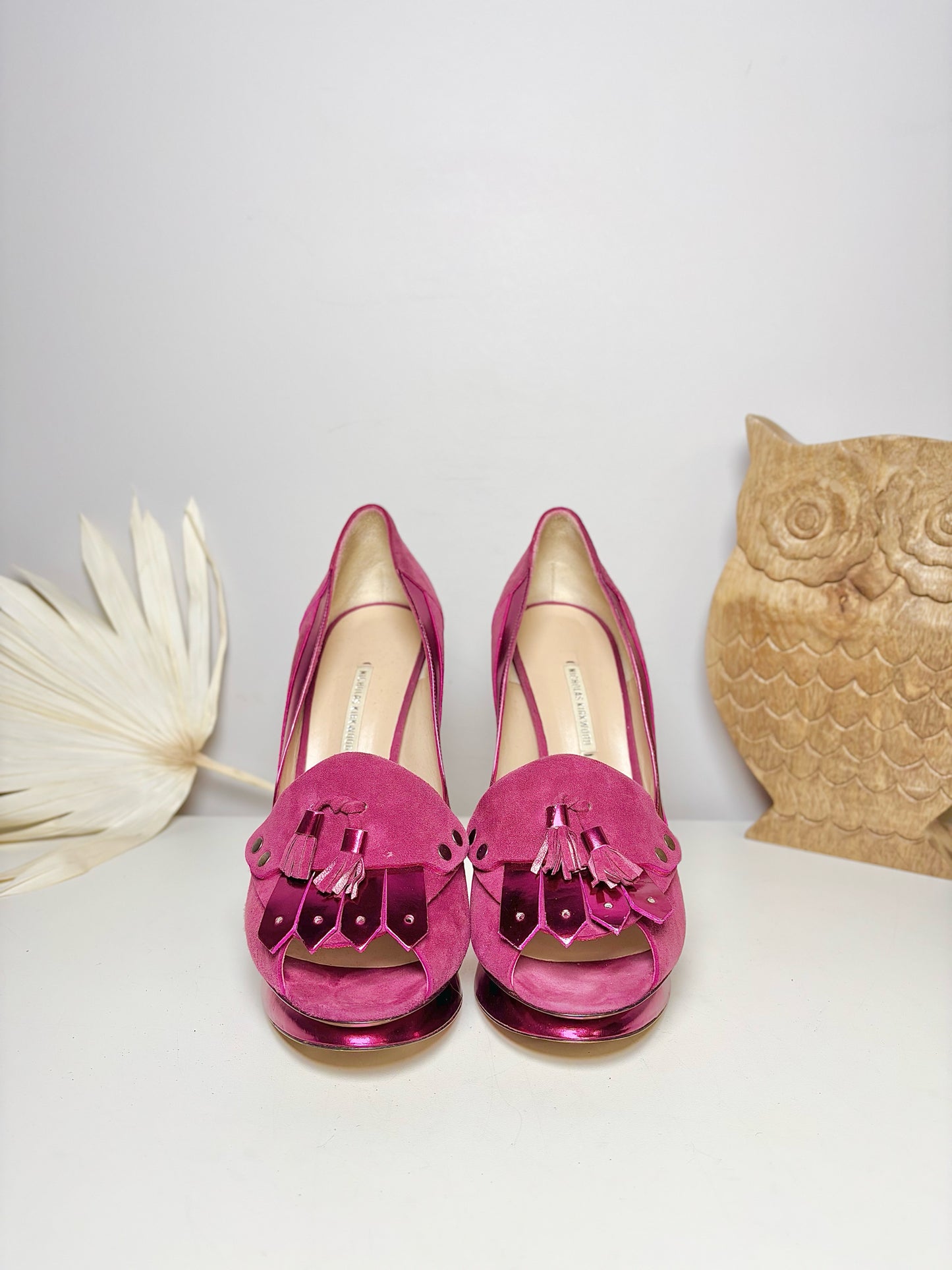 W Shoe Size 40 (10, US) Nicholas Kirkwood Pink Leather Suede Heels