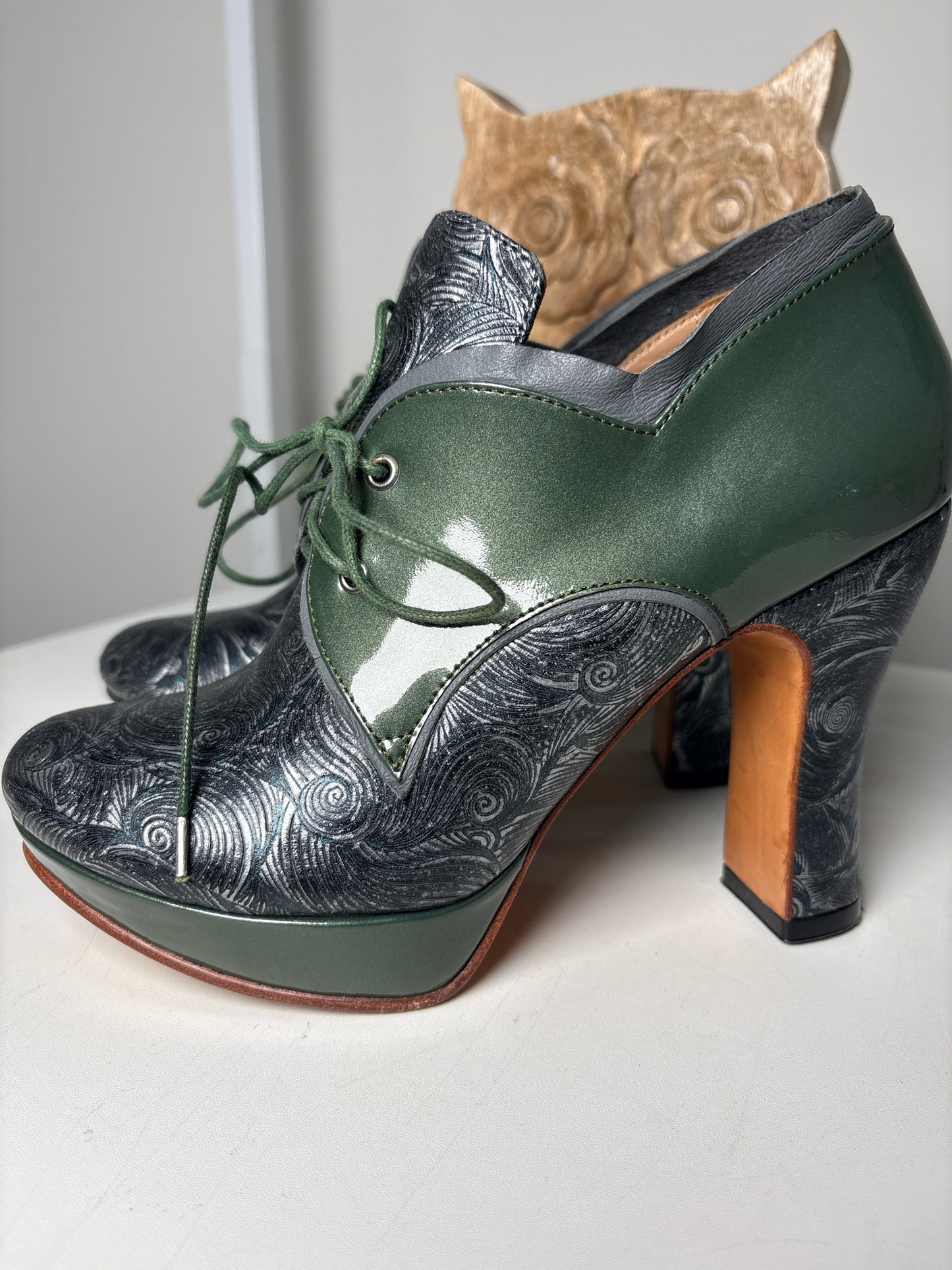 W Shoe Size 8 John Fluevog Green Leather Cowhide, Patent Heels
