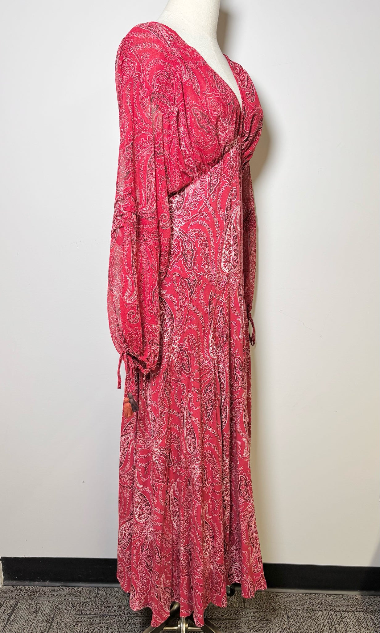 Women Size 4 Free People Red, Black, White Paisley Maxi Mirage Dress
