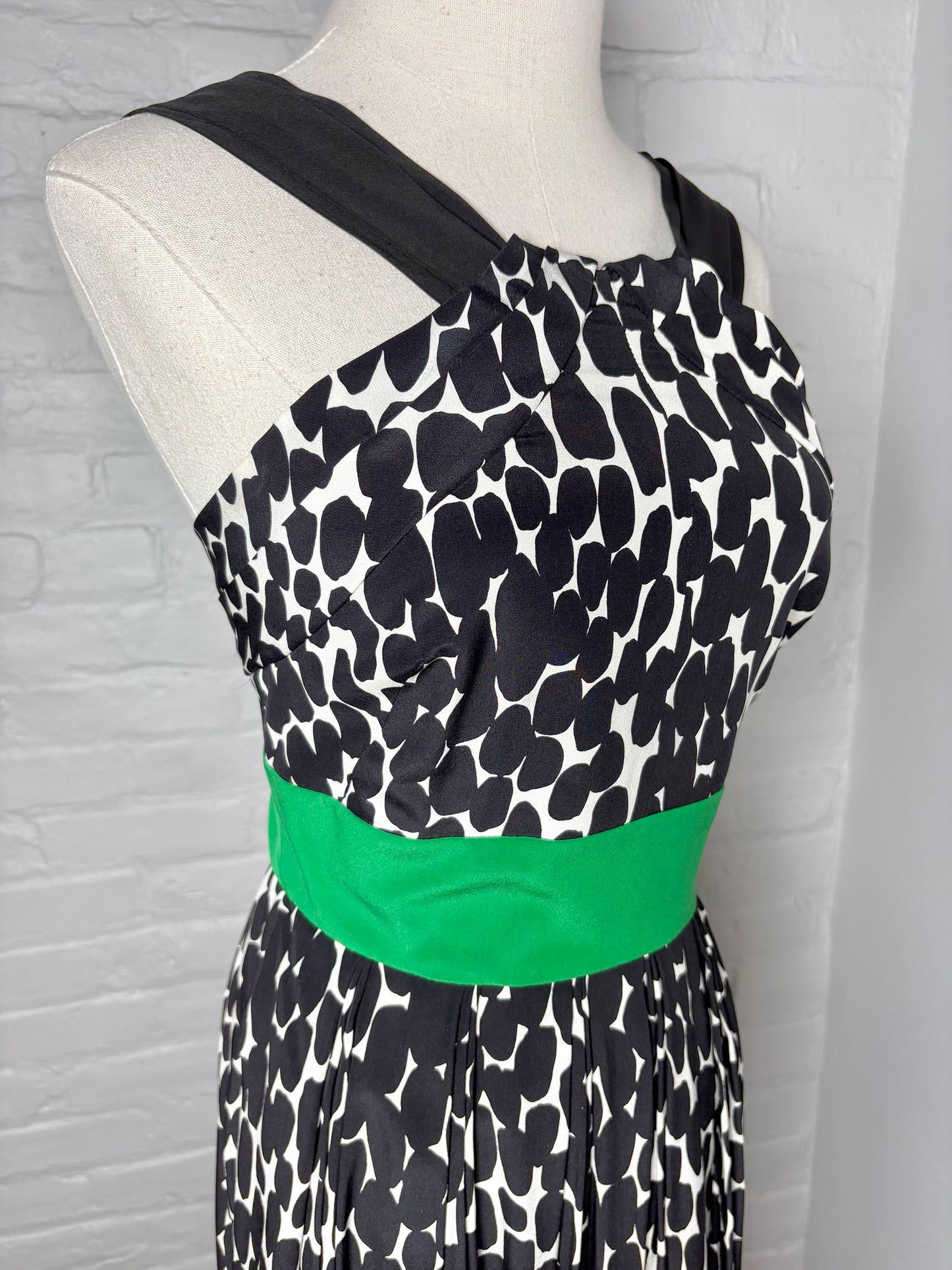 Women Size 38 (2 US) Gucci Black, Green, White Geometric Dot Pure Silk Dress