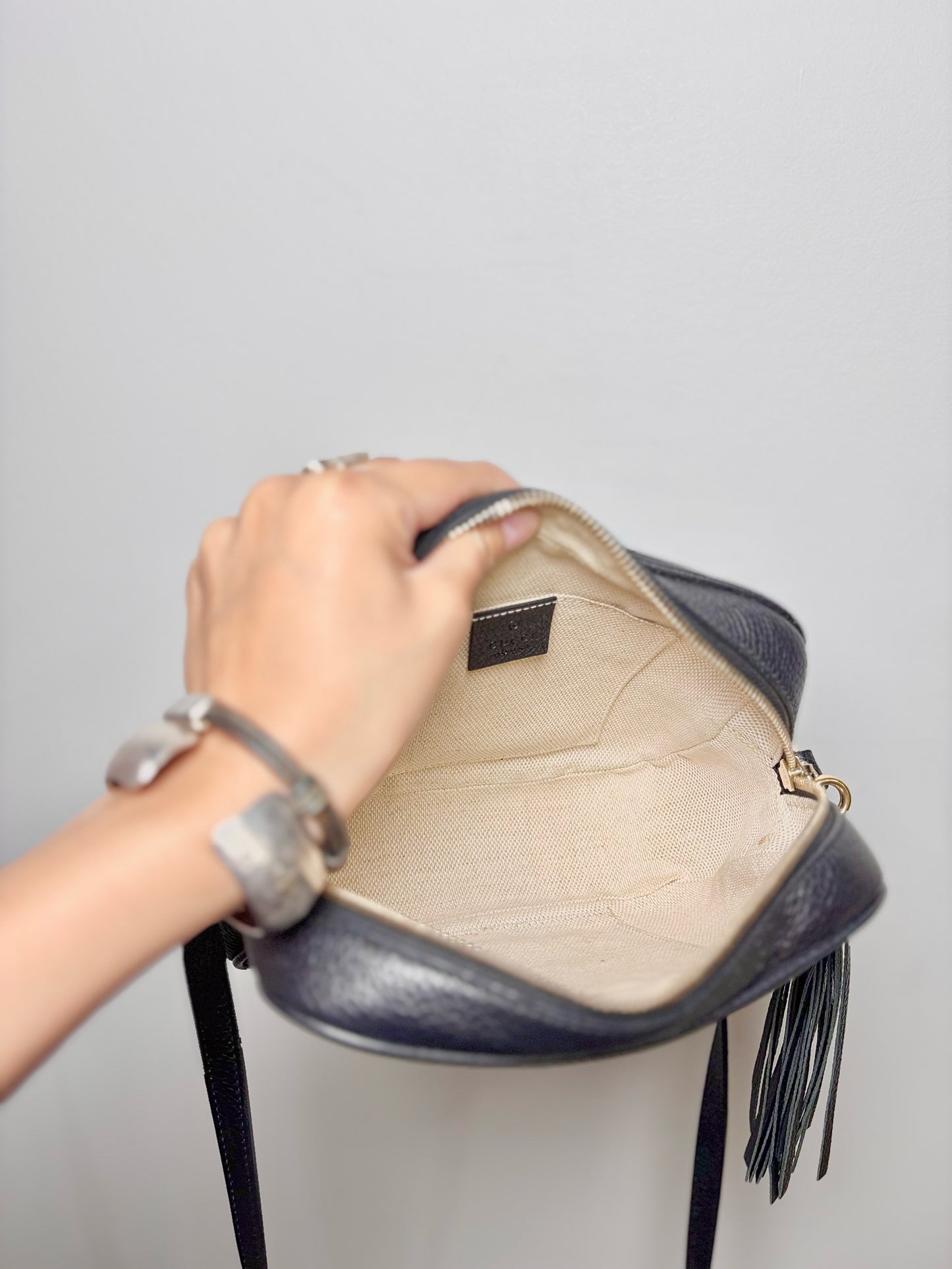 Gucci Solid Leather Black Cowhide Soho Disco Purse