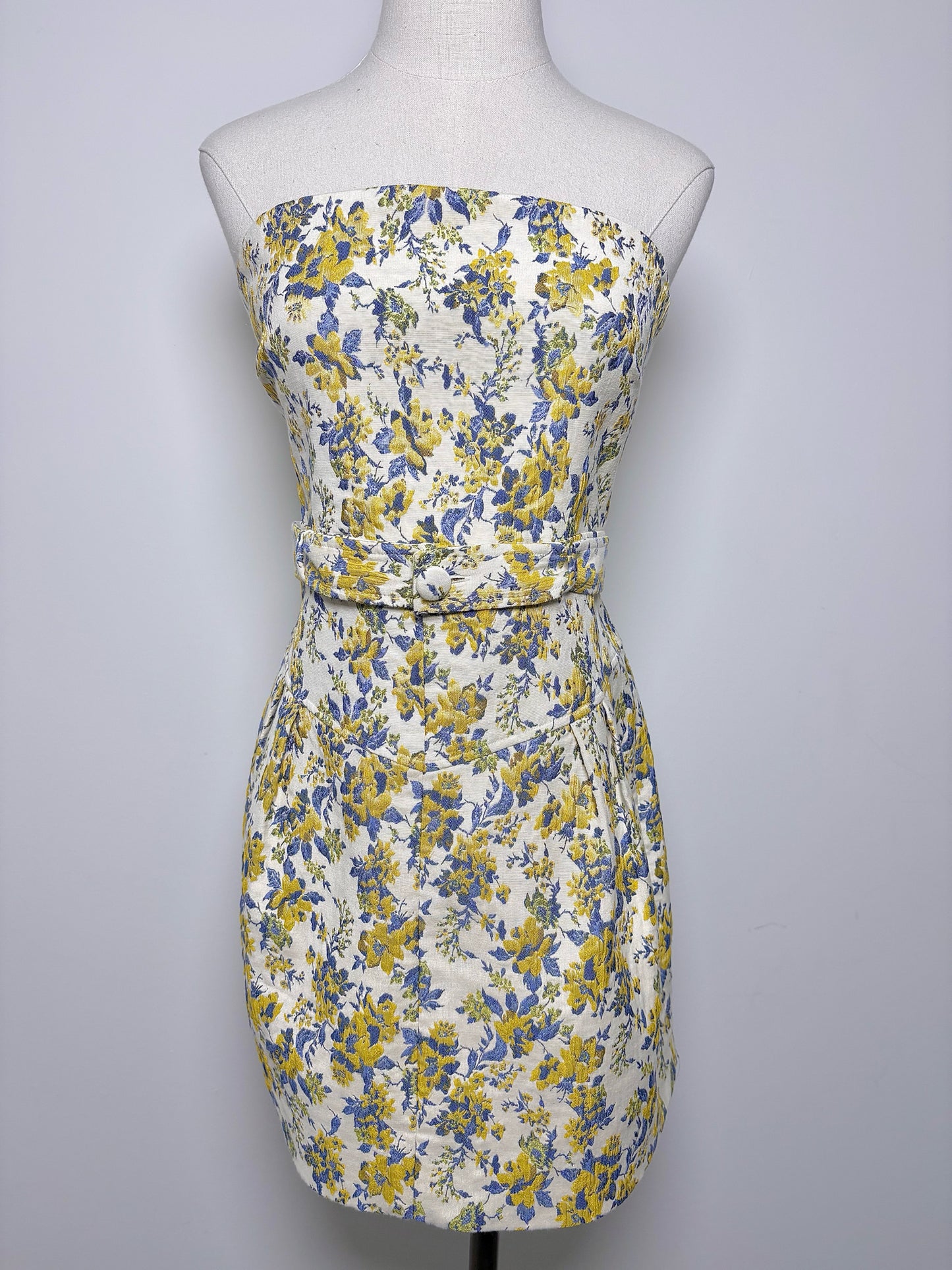 Women Size L Lovers & Friends Yellow, cream, blue Floral Polyester Dress