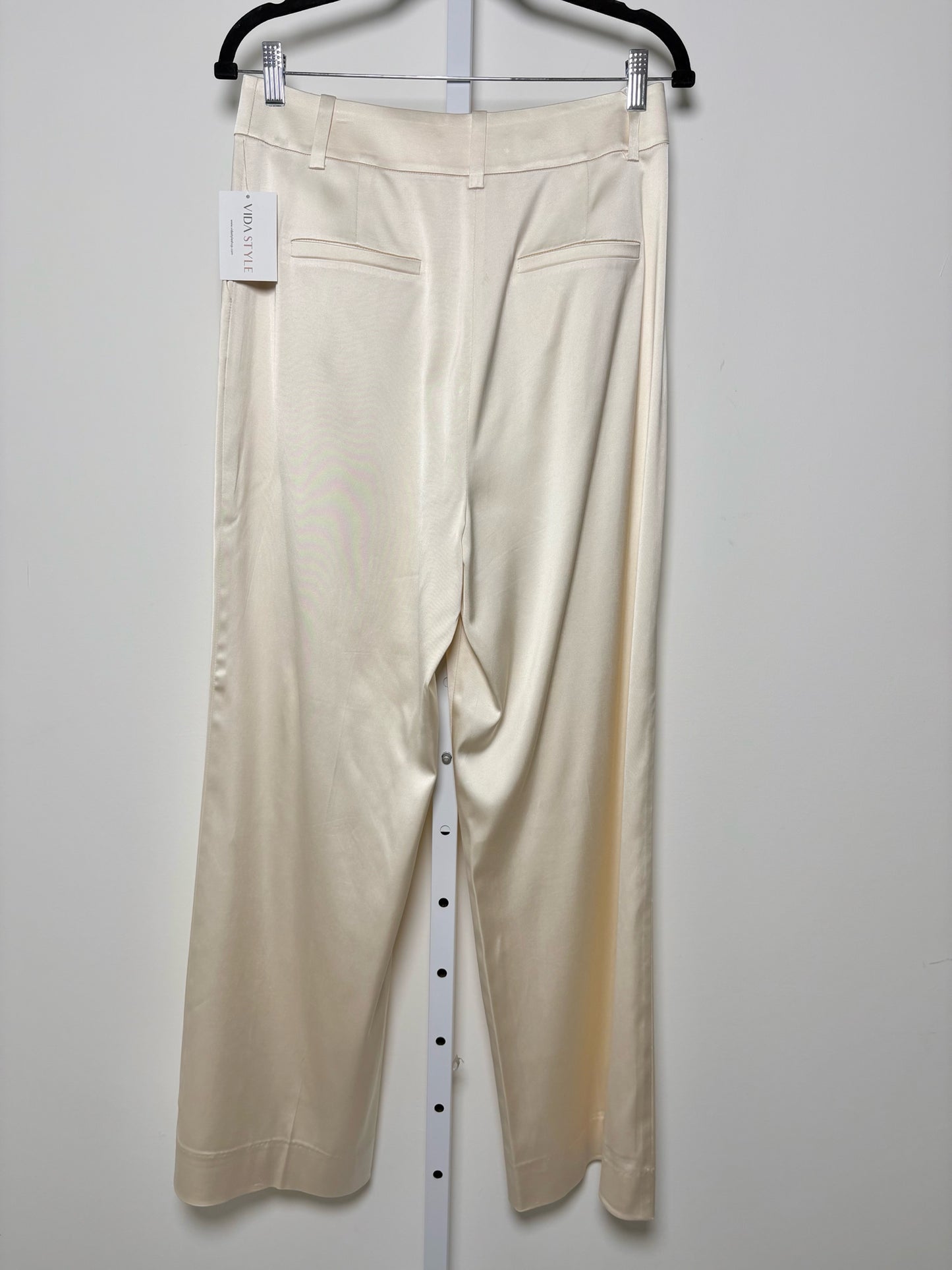Women Size 8 Favorite Daughter Cream Solid Satin Pants