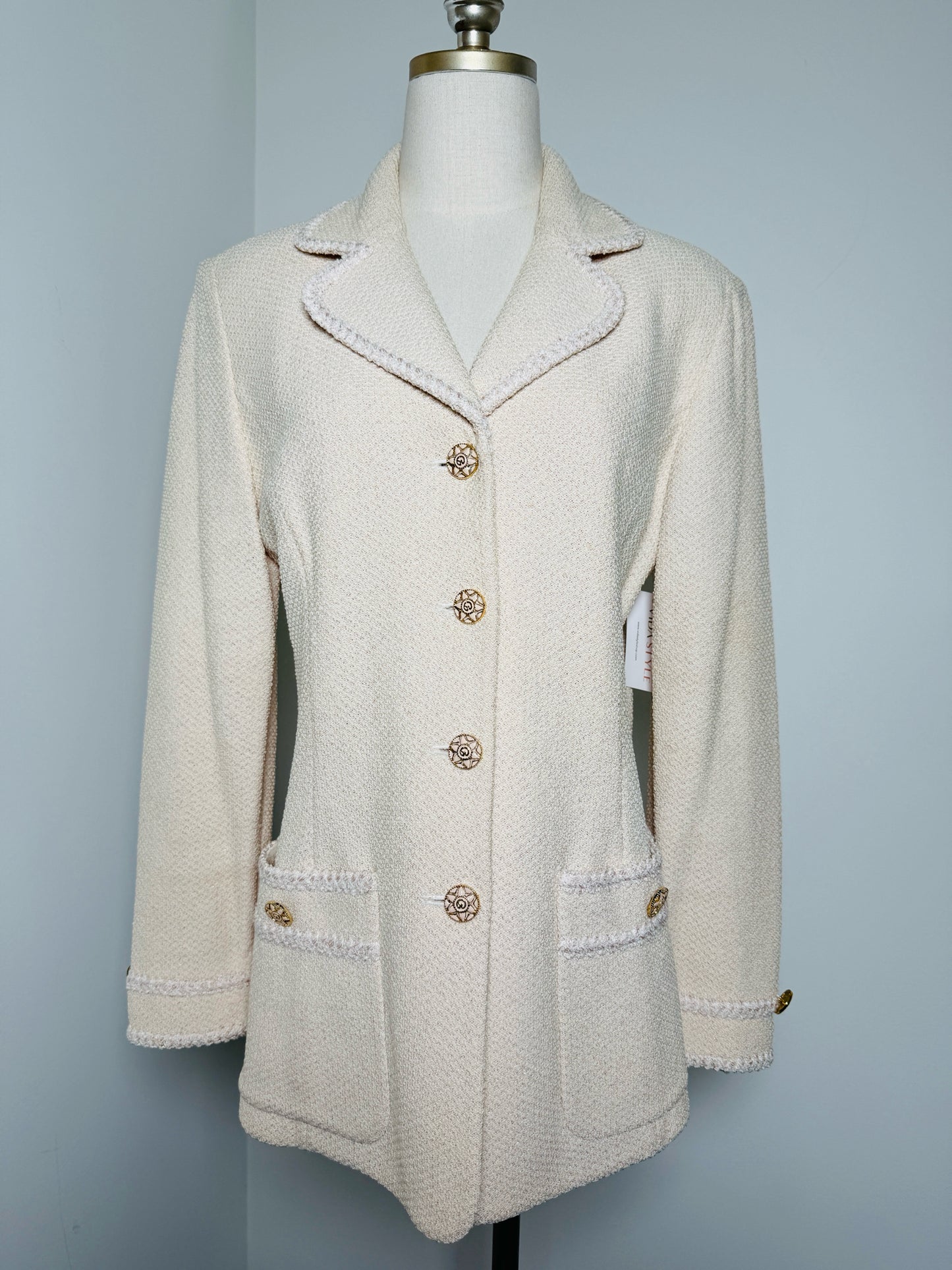 Ladies Blazer- St. John Cream Tweed w/ Gold Pink Sun Buttons (8