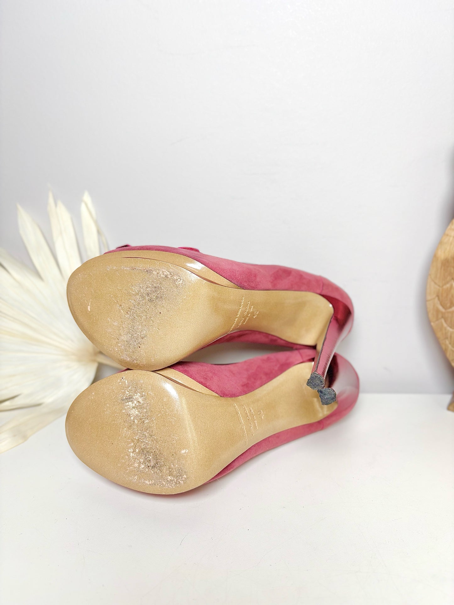 W Shoe Size 40 (10, US) Nicholas Kirkwood Pink Leather Suede Heels