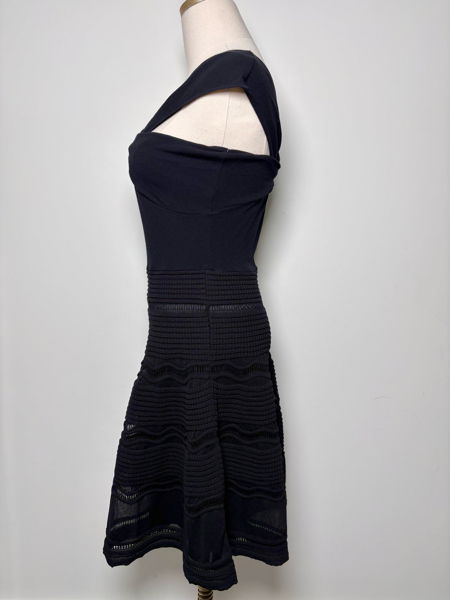 Women Size 6 M Missoni Black Mini Fit & Flare Smocked Waist Dress