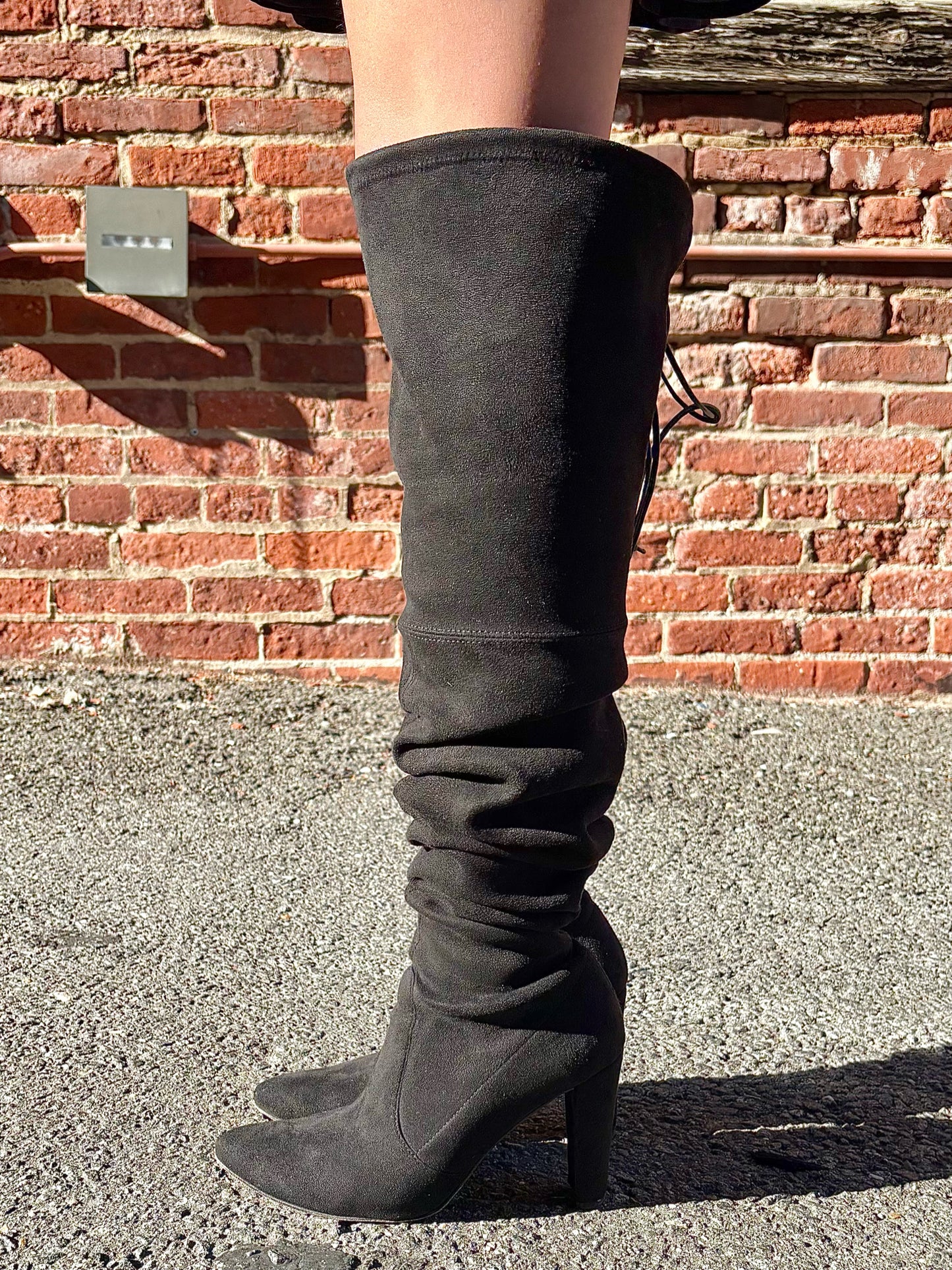 W Shoe Size 7 Stuart Weitzman Black Suede Pre-owned Boots
