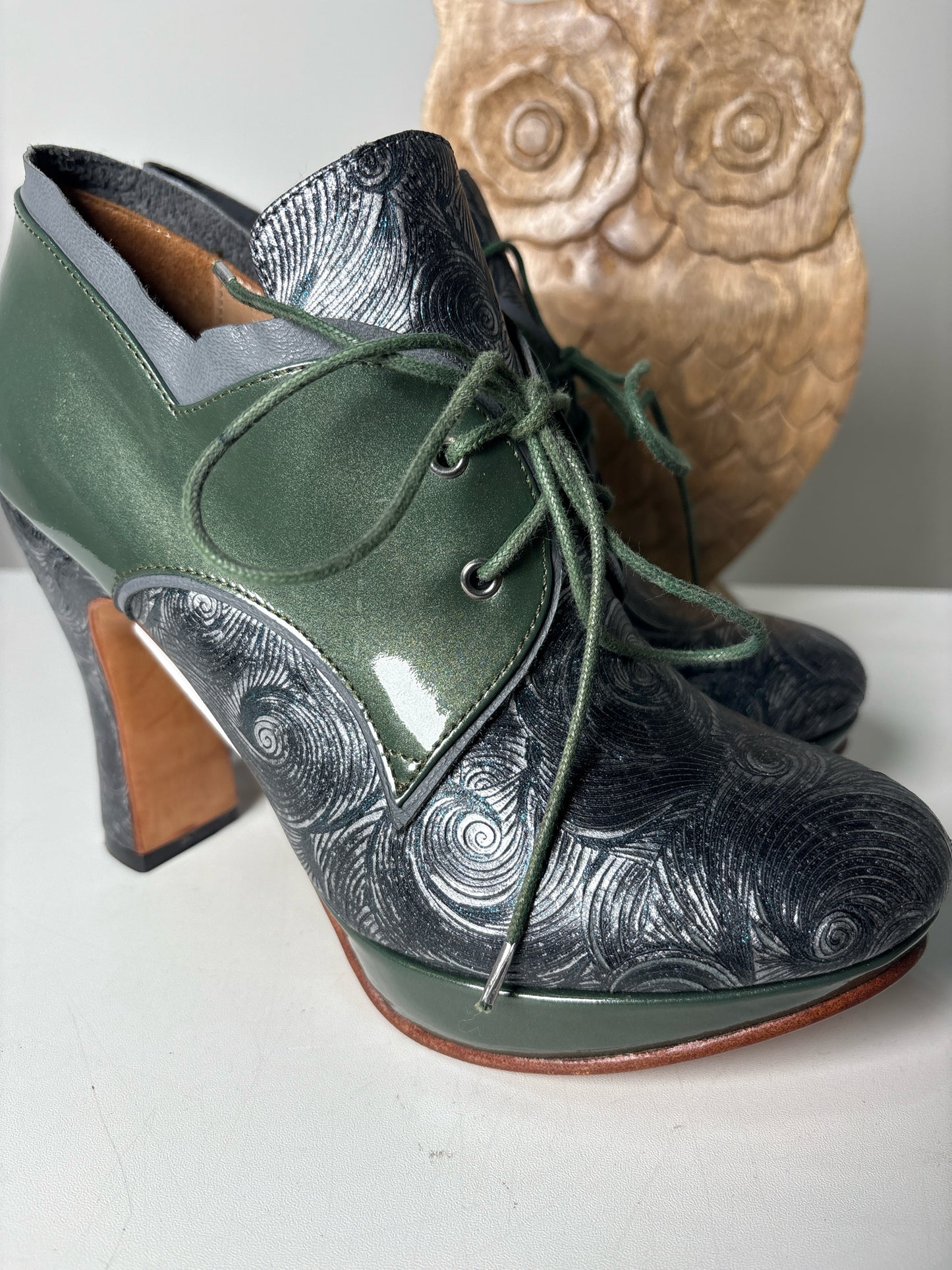 W Shoe Size 8 John Fluevog Green Leather Cowhide, Patent Heels