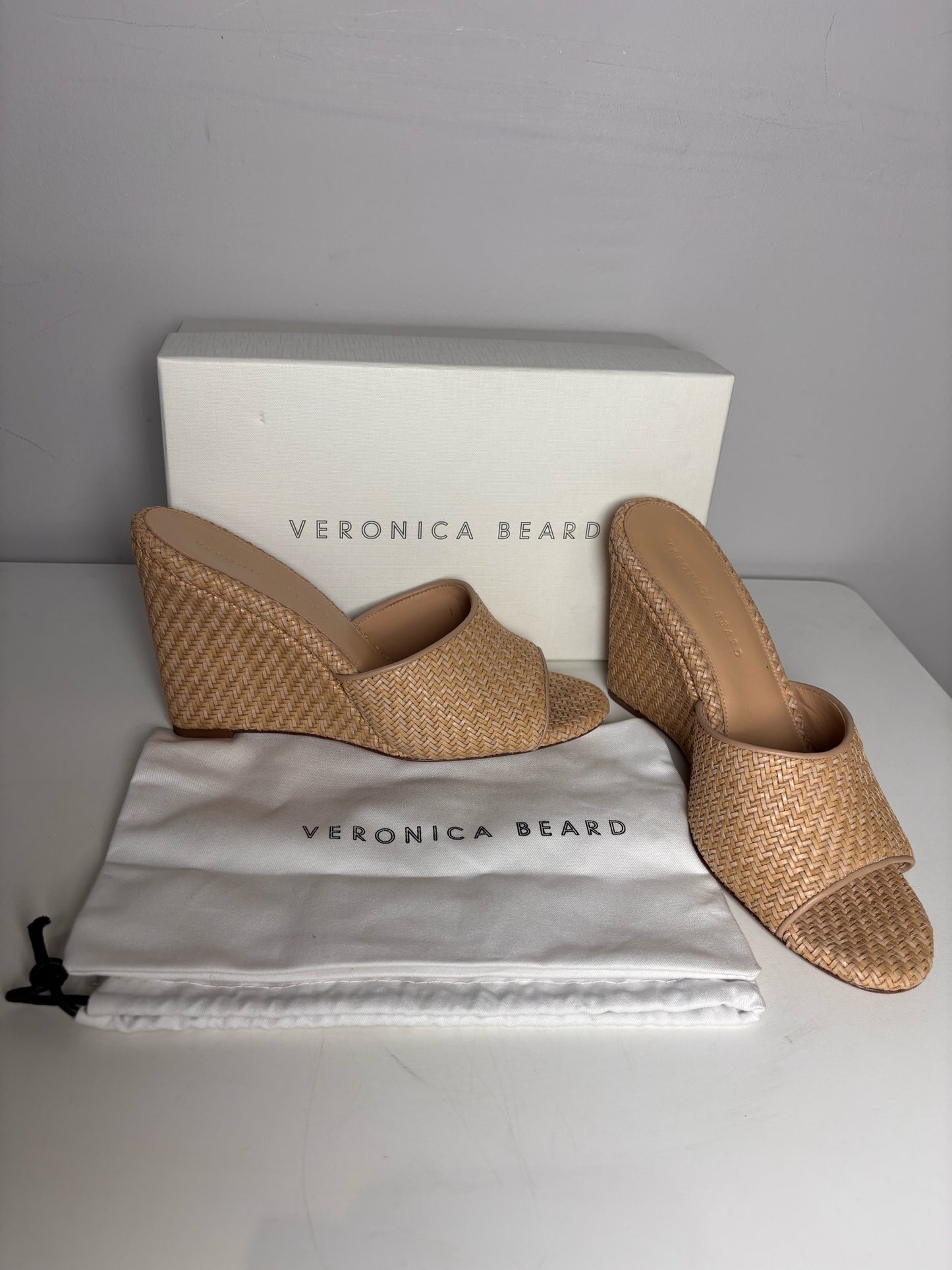 W Shoe Size 9.5 Veronica Beard Natural Raffia Pre-owned Sandals
