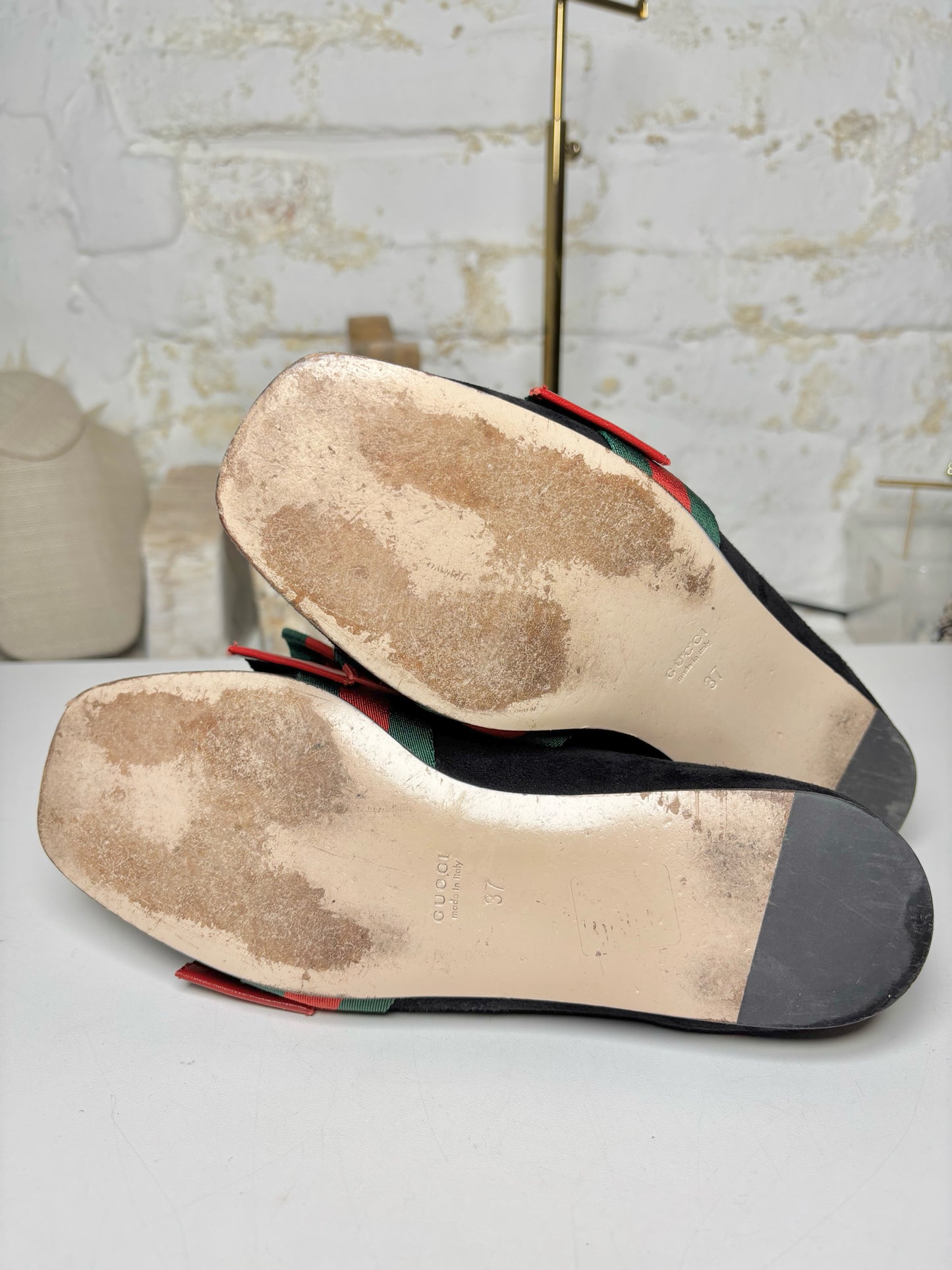 W Shoe Size 37 (6.5) Gucci Black Suede Red, Green Bow Loafers