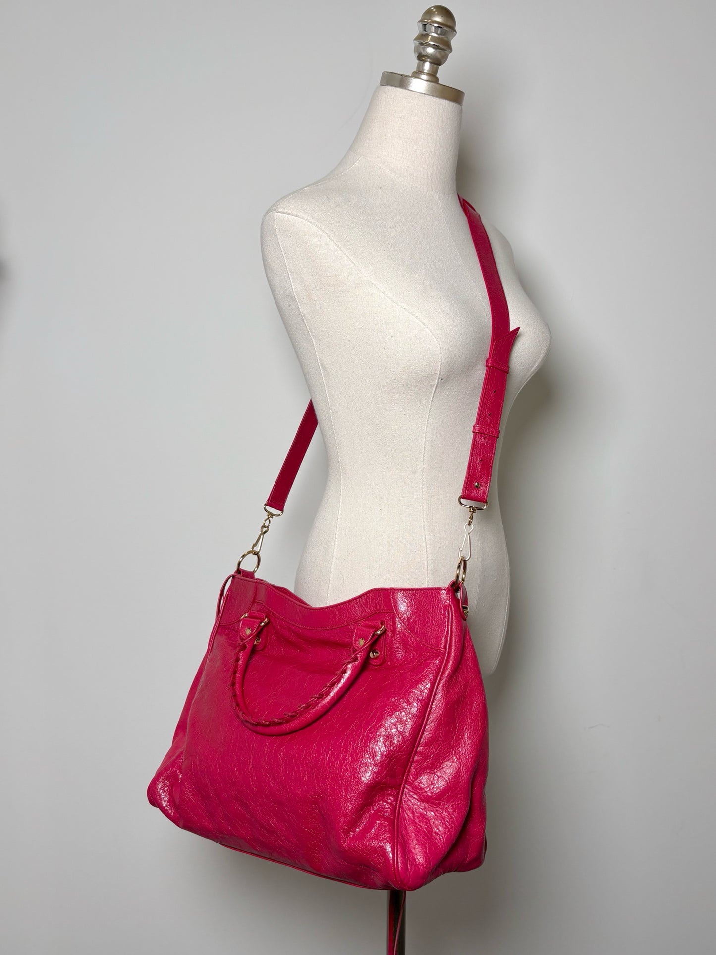 Leather Balenciaga Solid Lambskin Pre-owned Red Cowhide Medium Purse