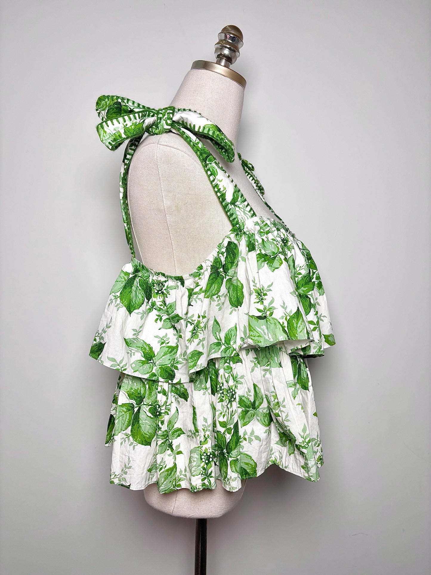 Women Size S Tuckernuck Green Leaves Pre-owned Top
