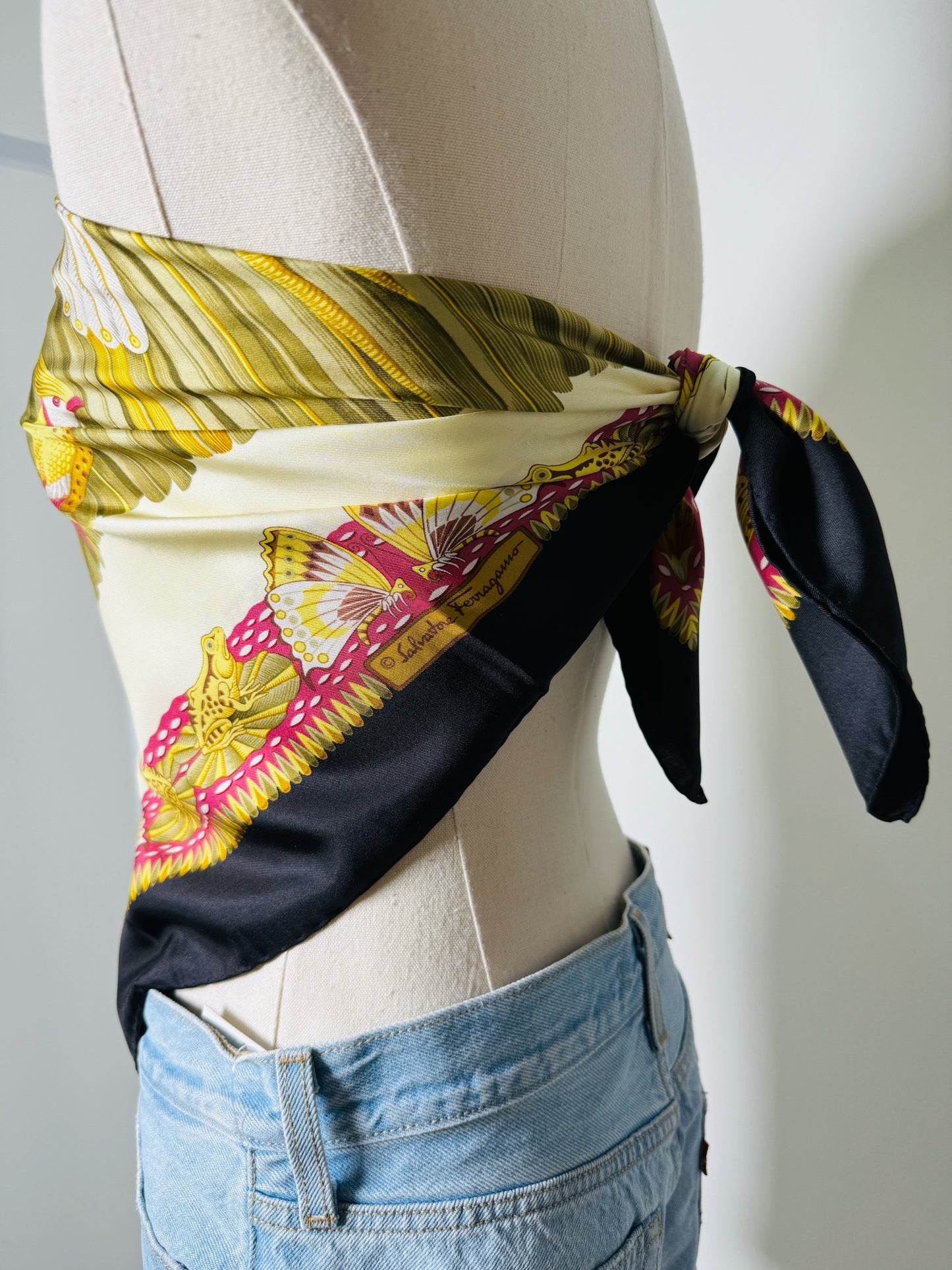 Salvatore Ferragamo Birds, Frogs, Stork, Silk Pre-owned Square Scarf