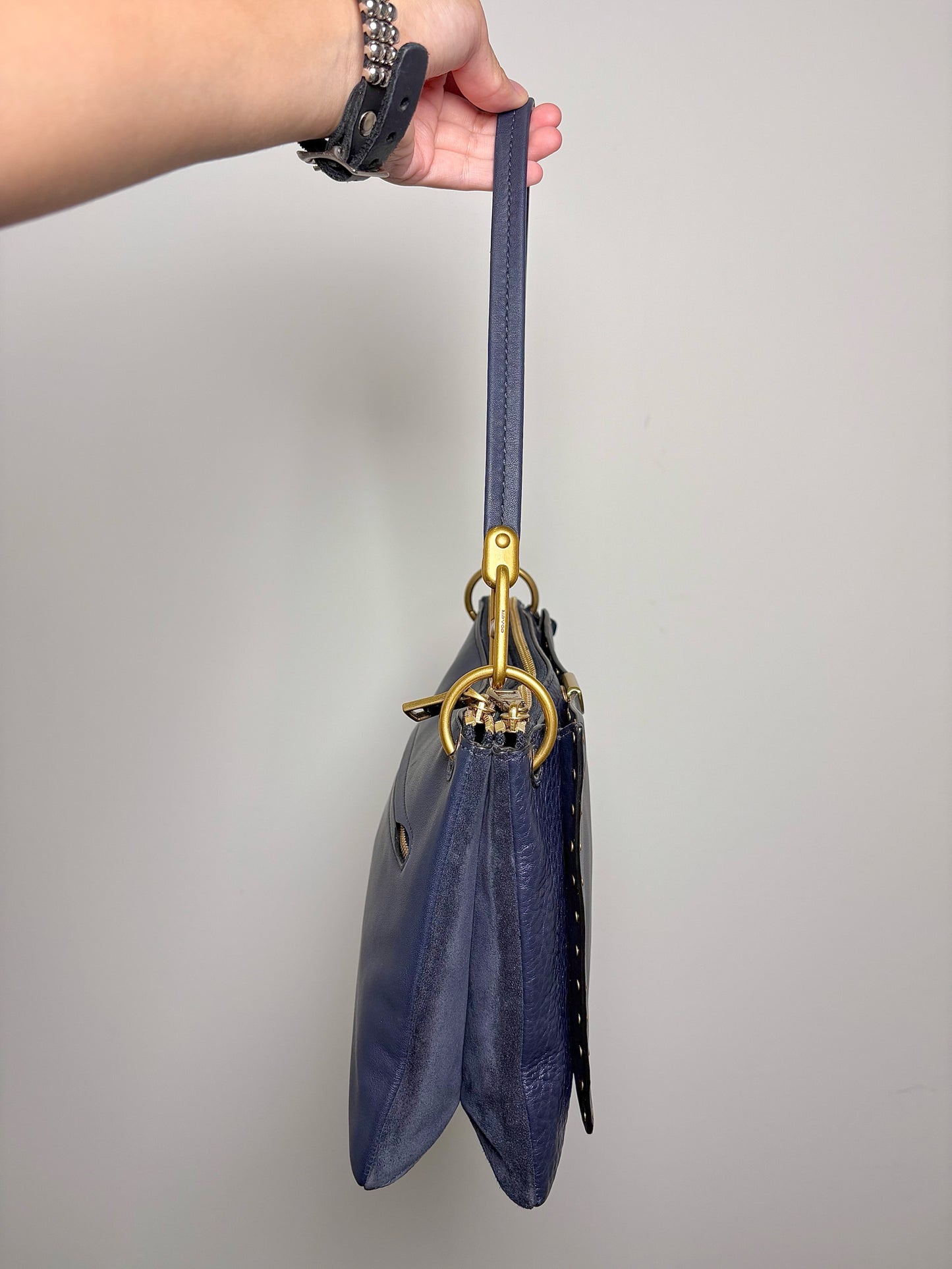 Coach Solid Leather Pre-owned Navy Cowhide Crossbody Purse
