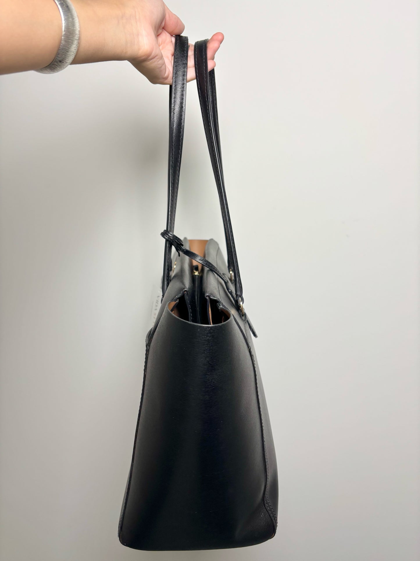 Tory Burch Cowhide Solid Leather Black Tote Bag