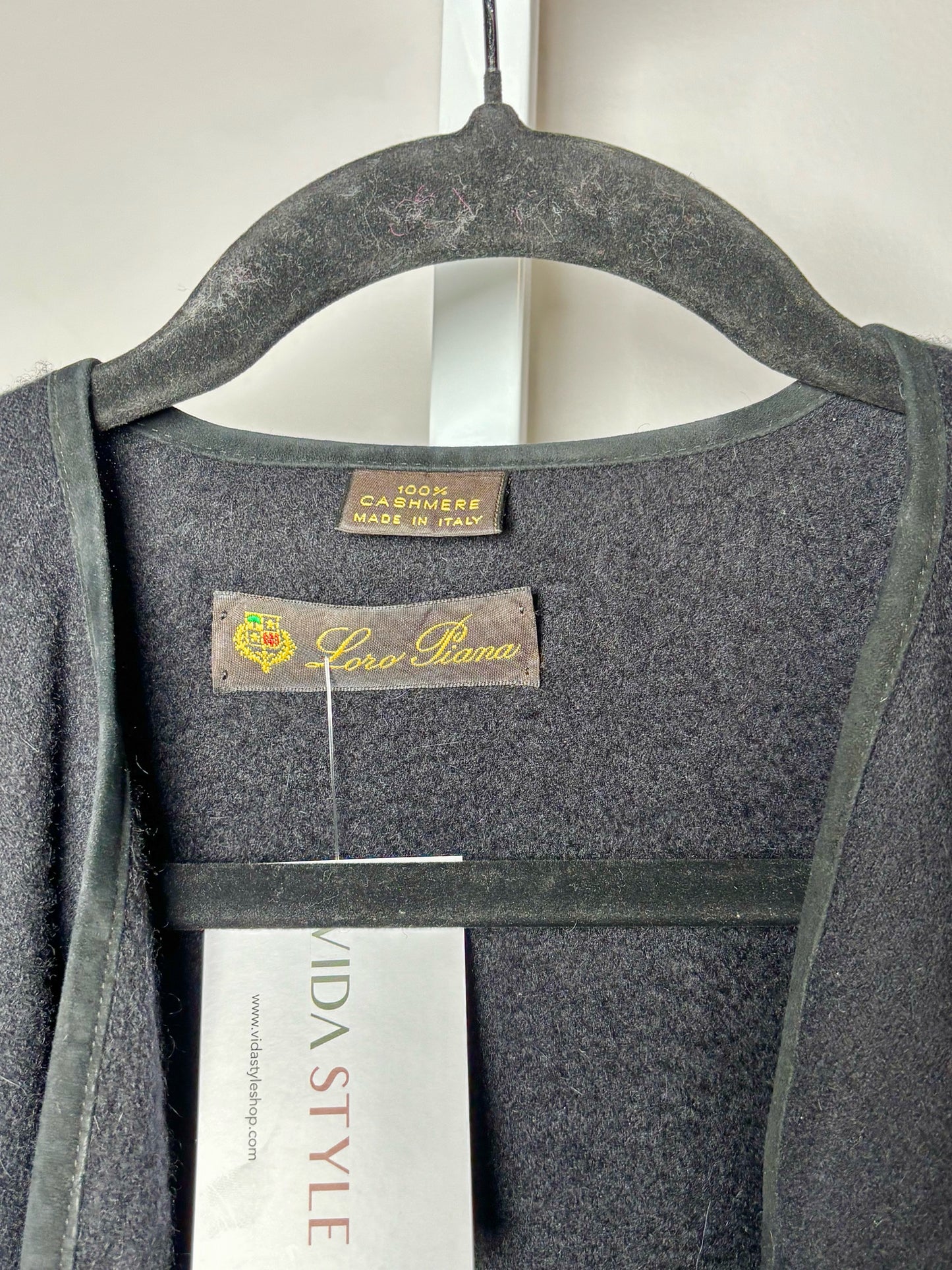 Women Size One Size Loro Piana Black Solid Cashmere Maria Wrap