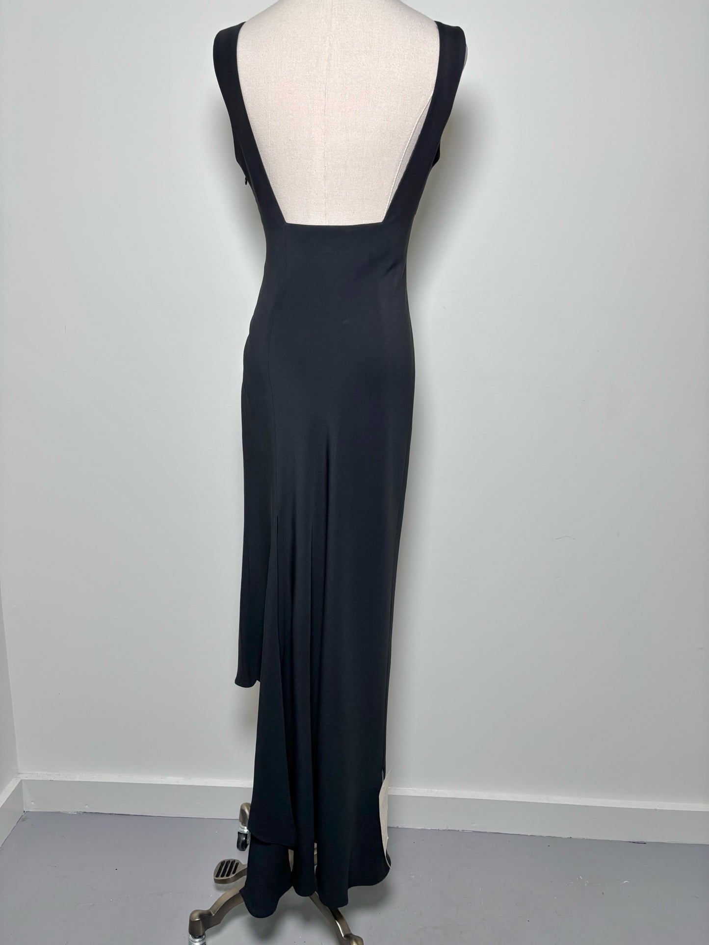Women Size 8 (S) Alberta Feretti Black Solid NWT Asymmetrical Hem Gown