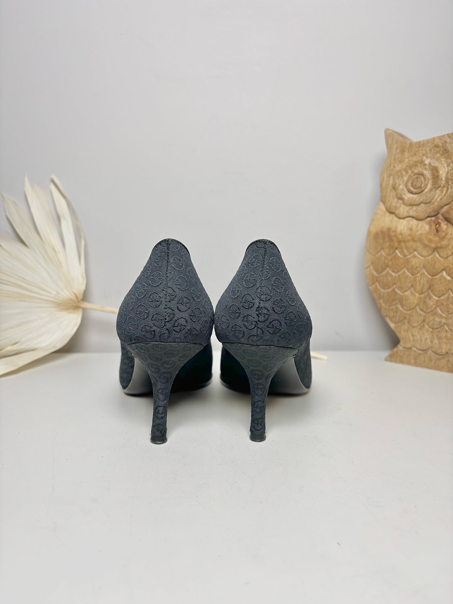 W Shoe Size 38.5 (8 US) Giorgio Armani Black Pump