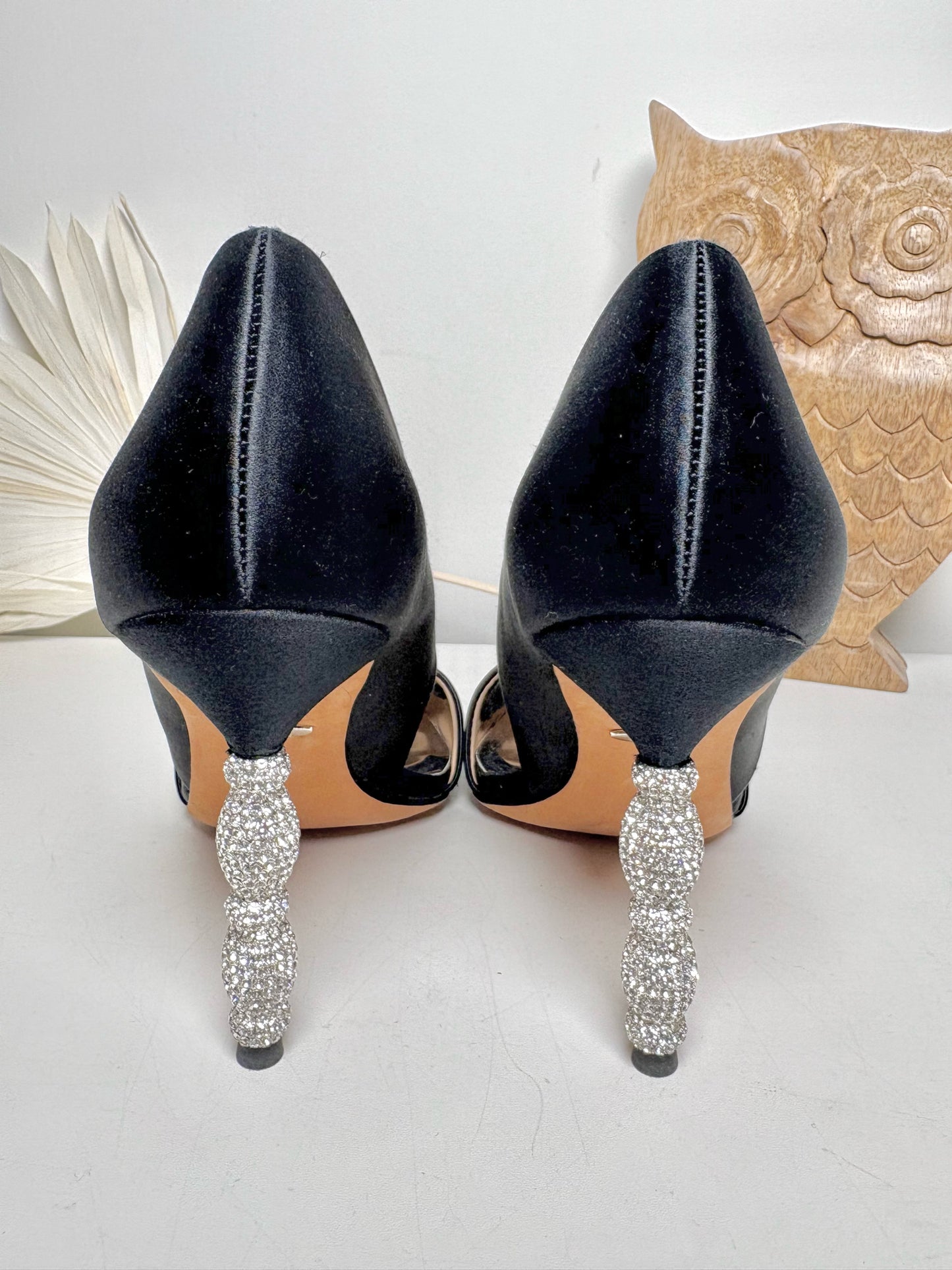 W Shoe Size 8 Badgley Mischka Black Satin Heels