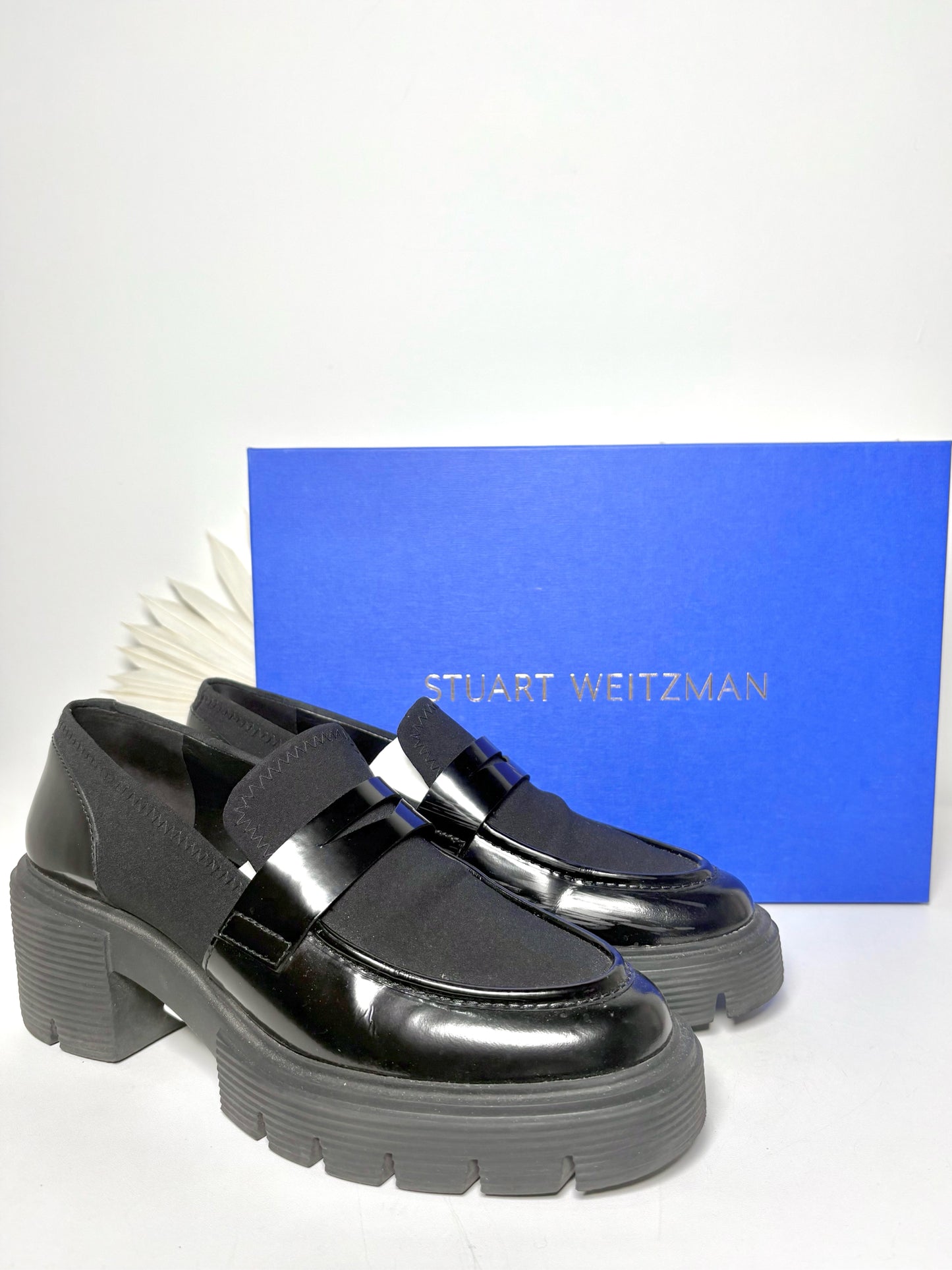 W Shoe Size 10B Stuart Weitzman Black Leather Patent, Suede Soho Loafers