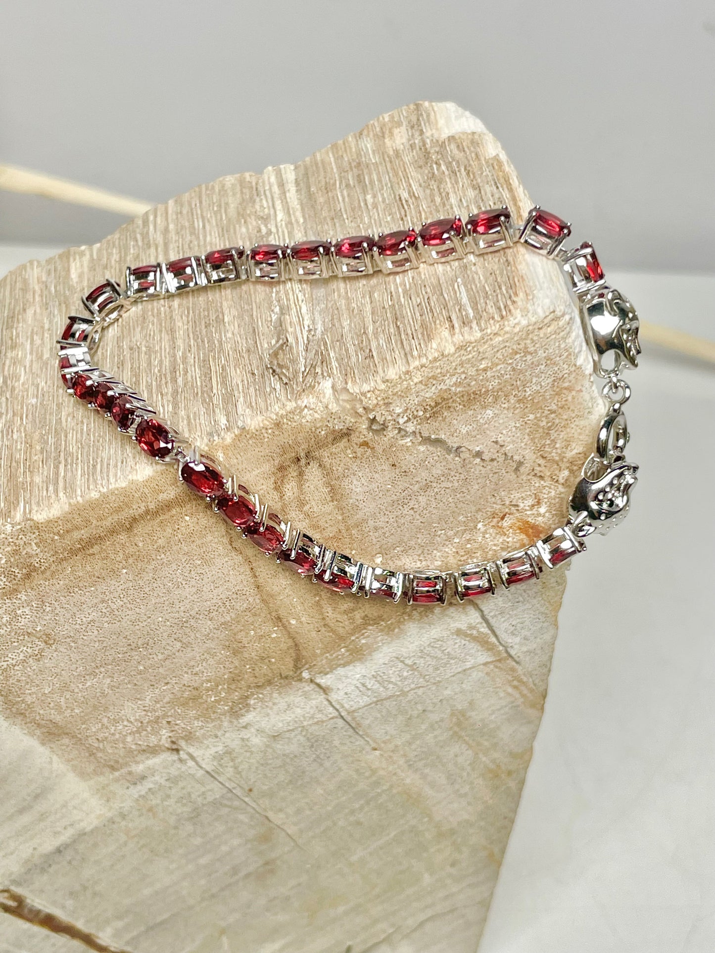 No Label NWT Red Garnet Double Head Leopard Bracelet