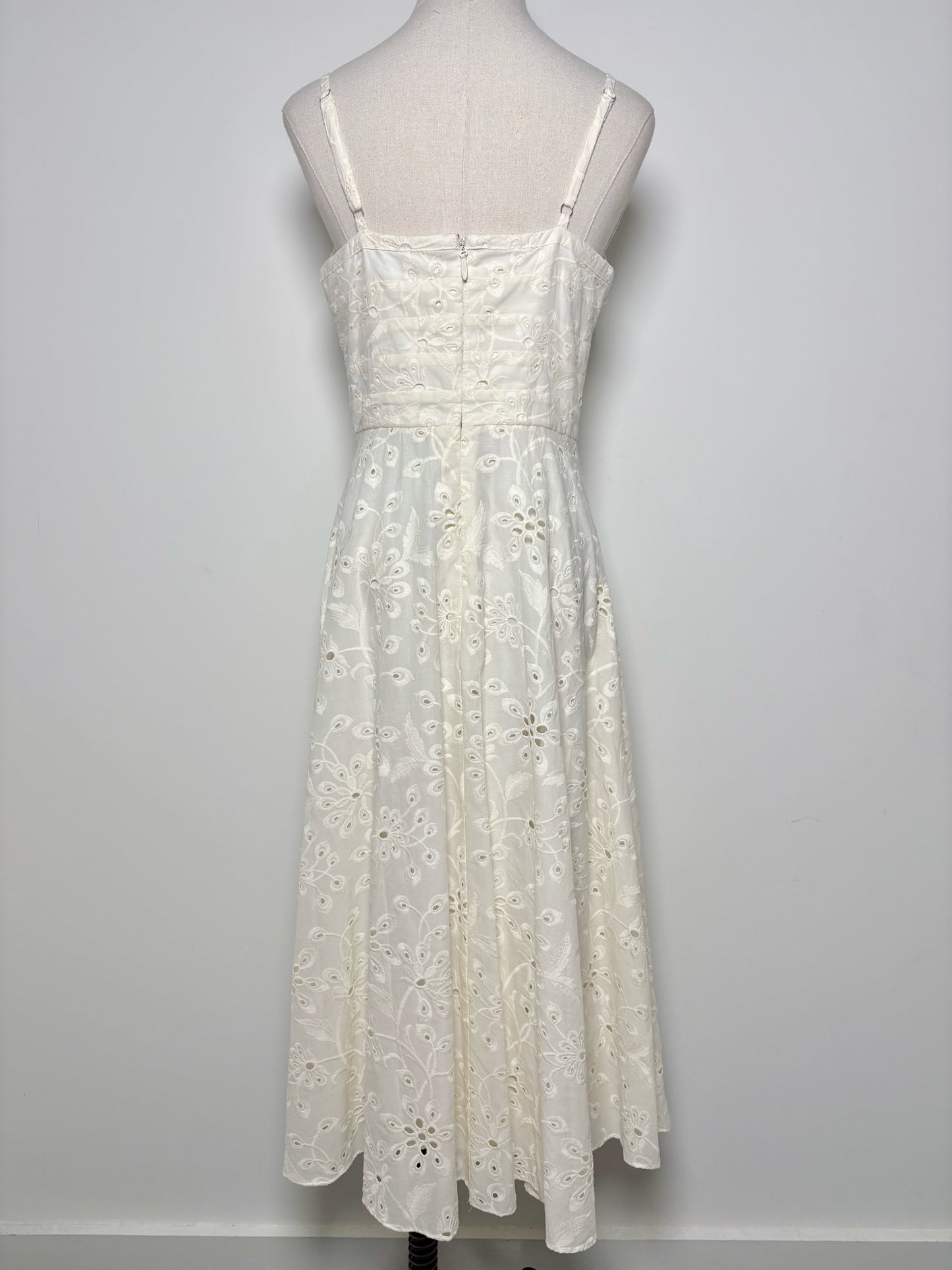 Women Size 6 BCBG Max Azria Cream Eyelet Lace Cotton NWT Dress
