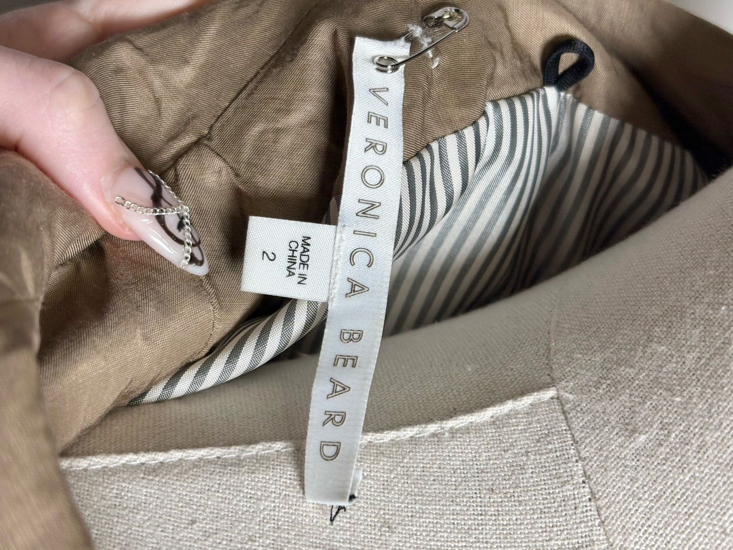 Women Size 2 Veronica Beard Dickey-Ready Zipper Beige Solid Pre-owned Jacket