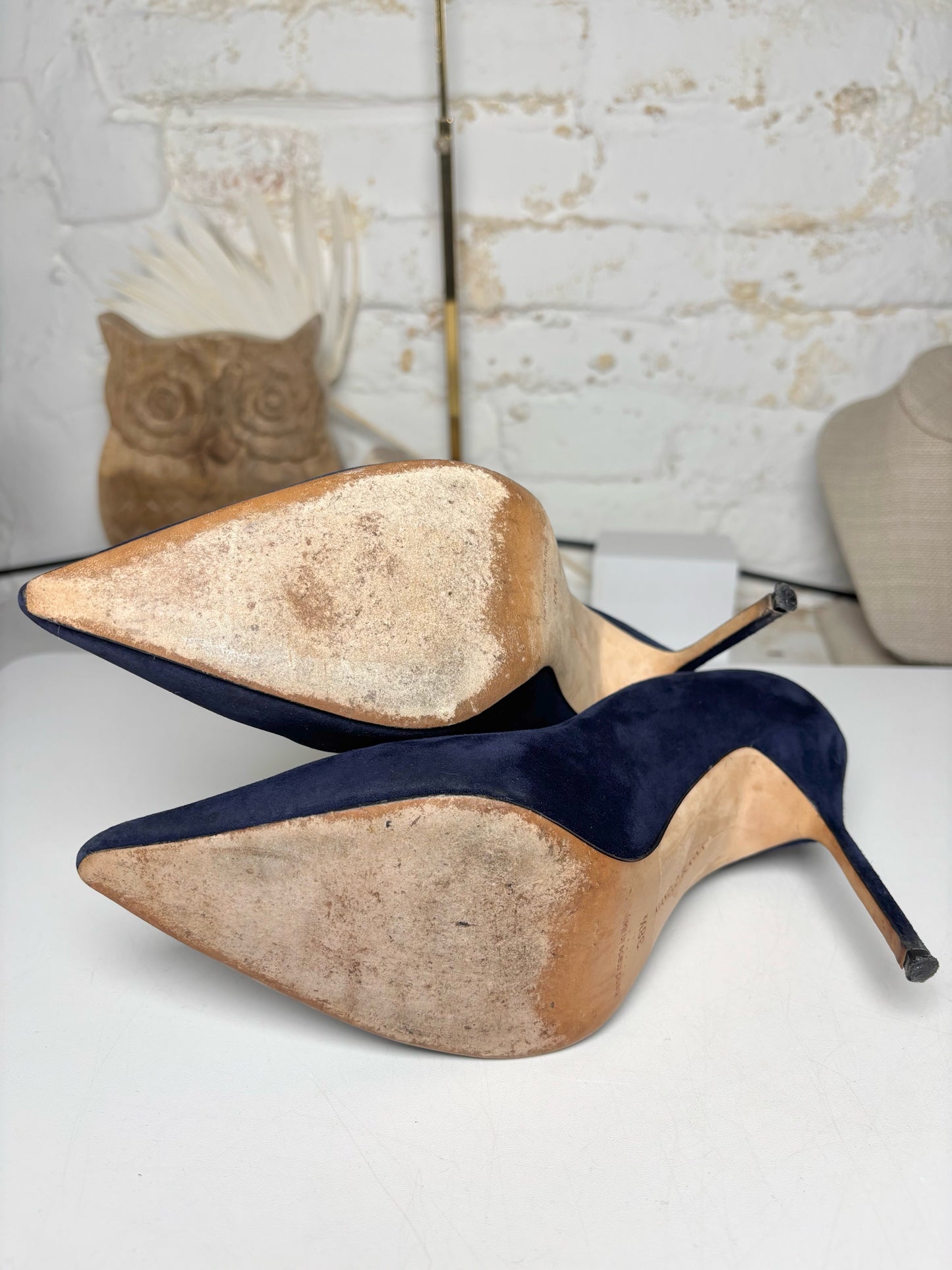 W Shoe Size 38.5 (7.5 US) Manolo Blahnik Blue Leather Suede Heels