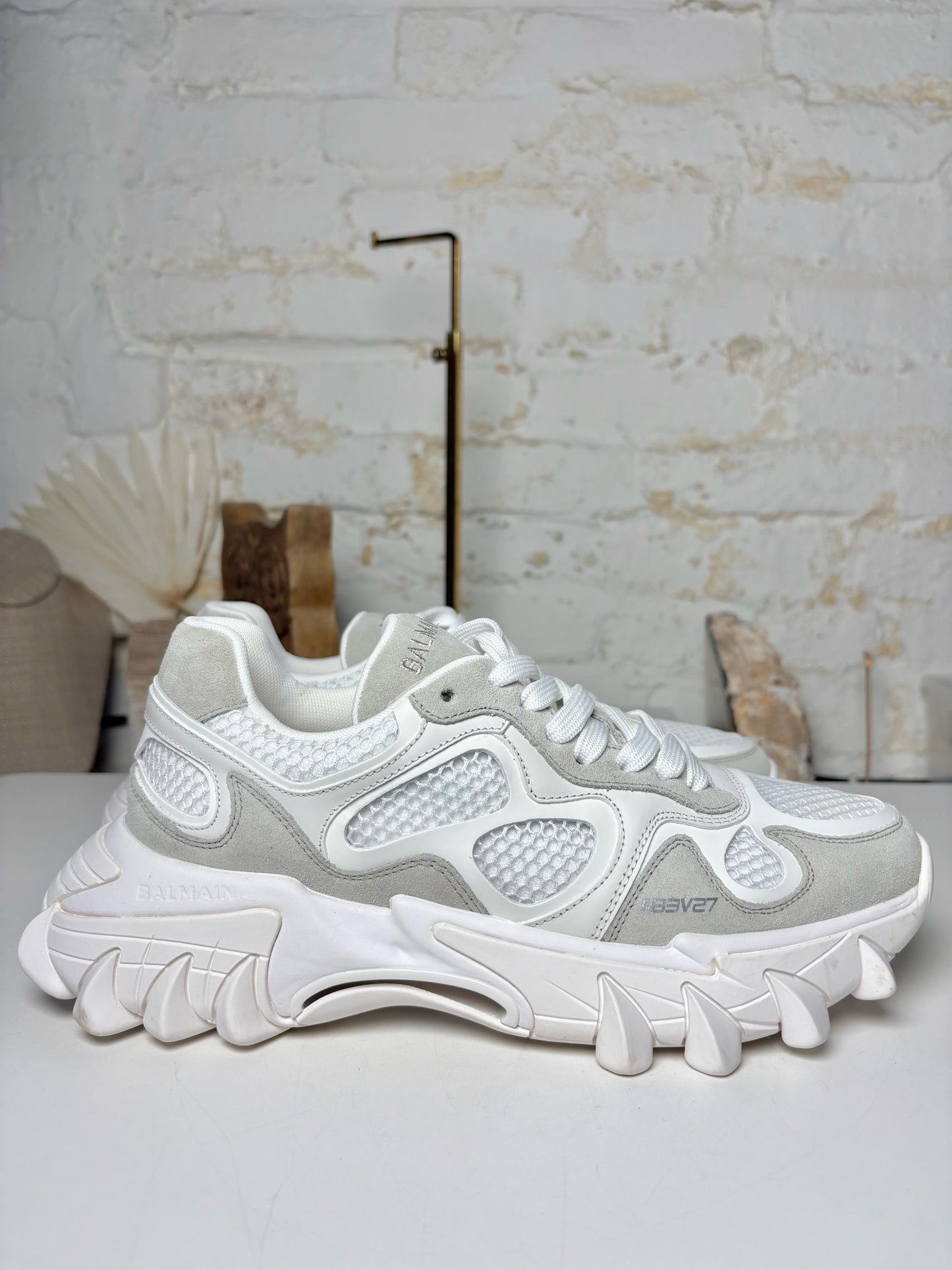 W Shoe Size 39 (8.5 US) Balmain B-eastWhite Leather NWT Sneakers